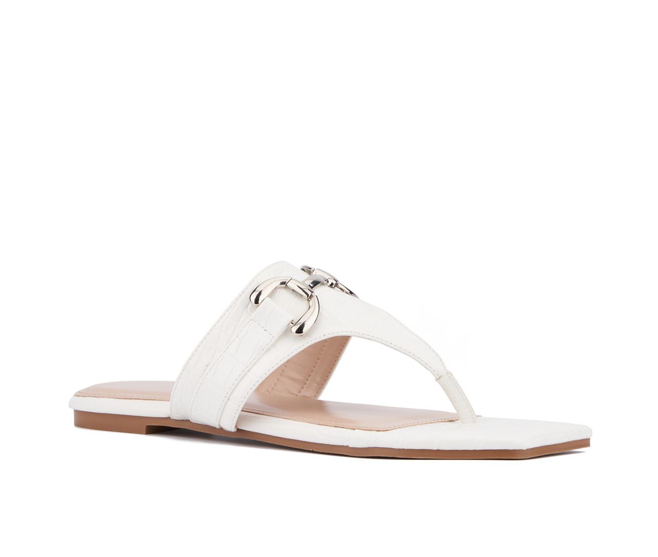 Women's Fashion to Figure Saralyn Flip-Flops