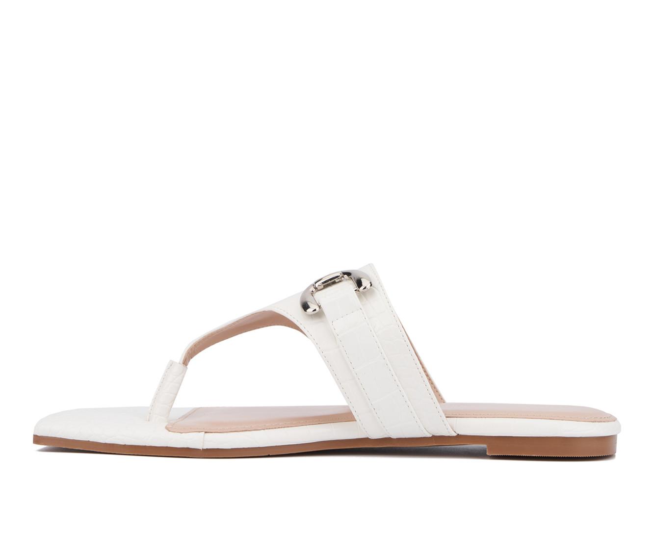 Women's Fashion to Figure Saralyn Flip-Flops