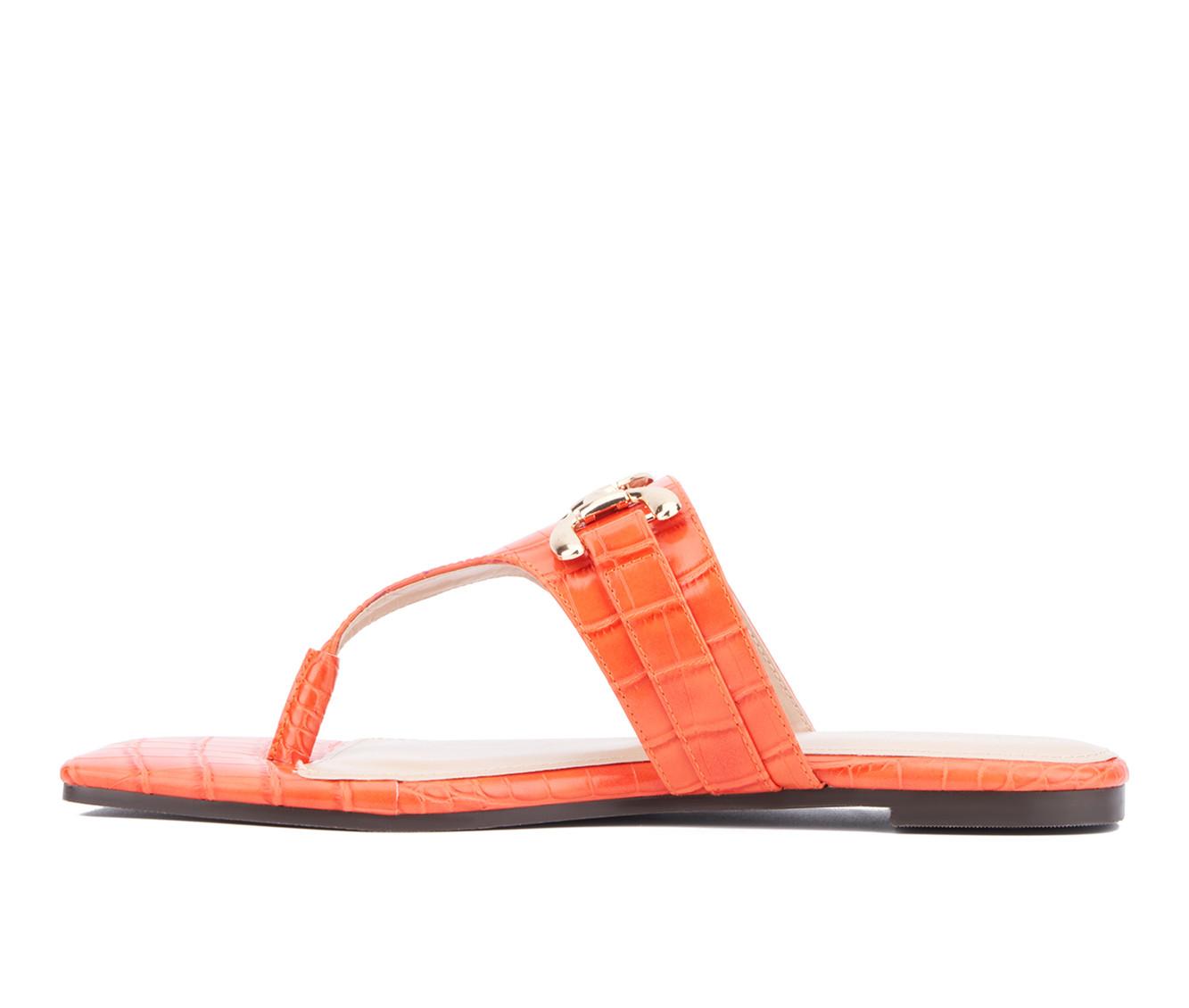 Women's Fashion to Figure Saralyn Flip-Flops