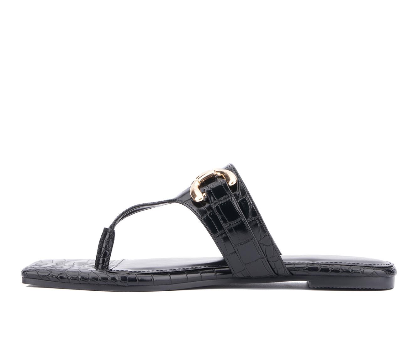 Women's Fashion to Figure Saralyn Flip-Flops