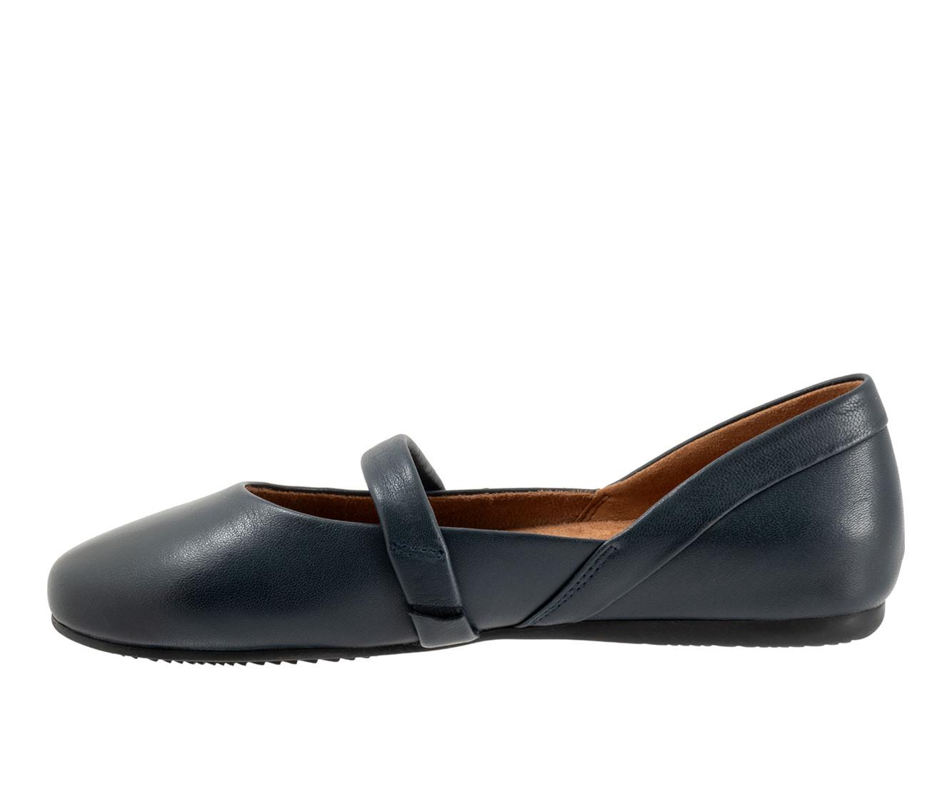 Women's Softwalk Samara Flats