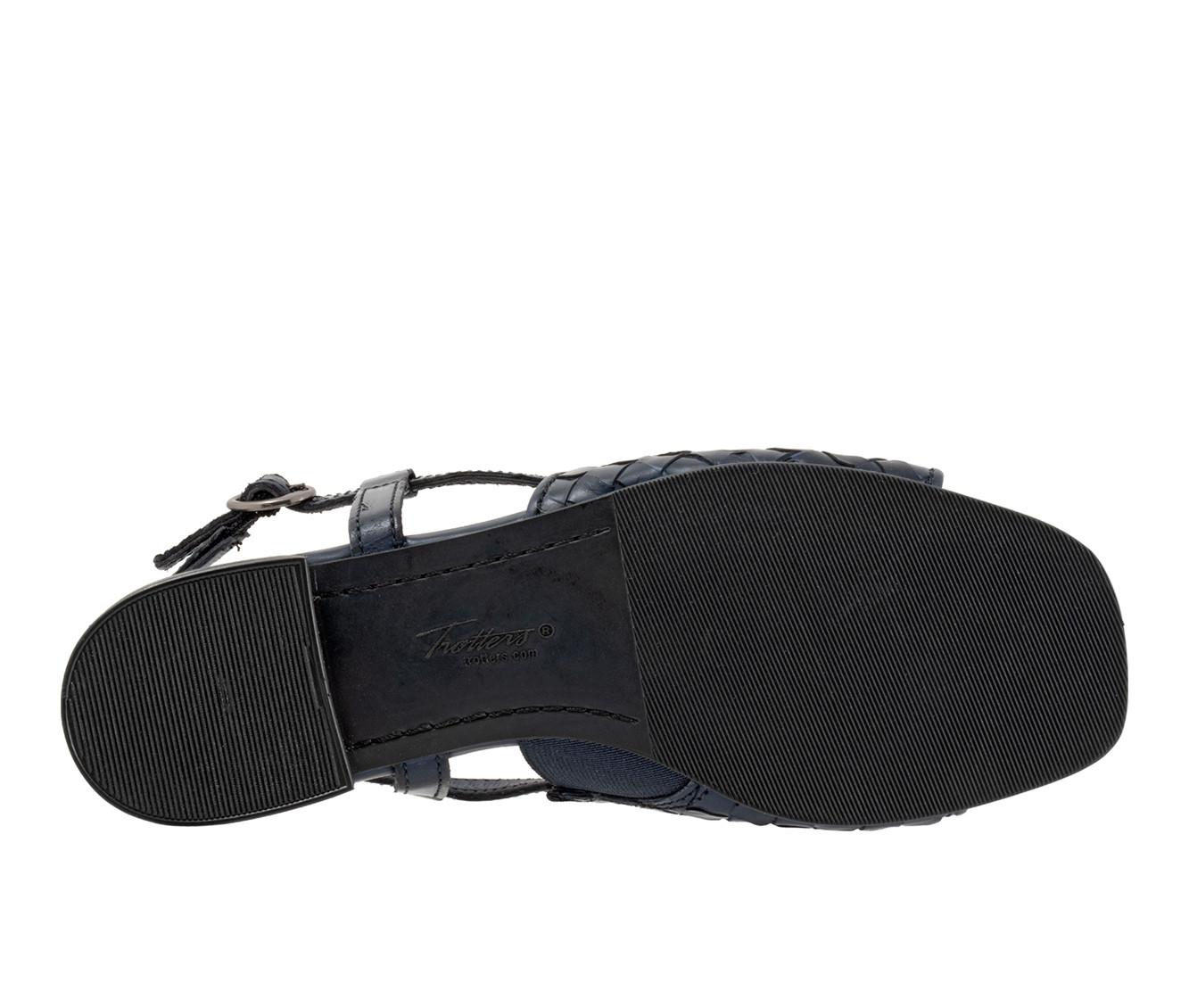 Women's Trotters Nola Sandals