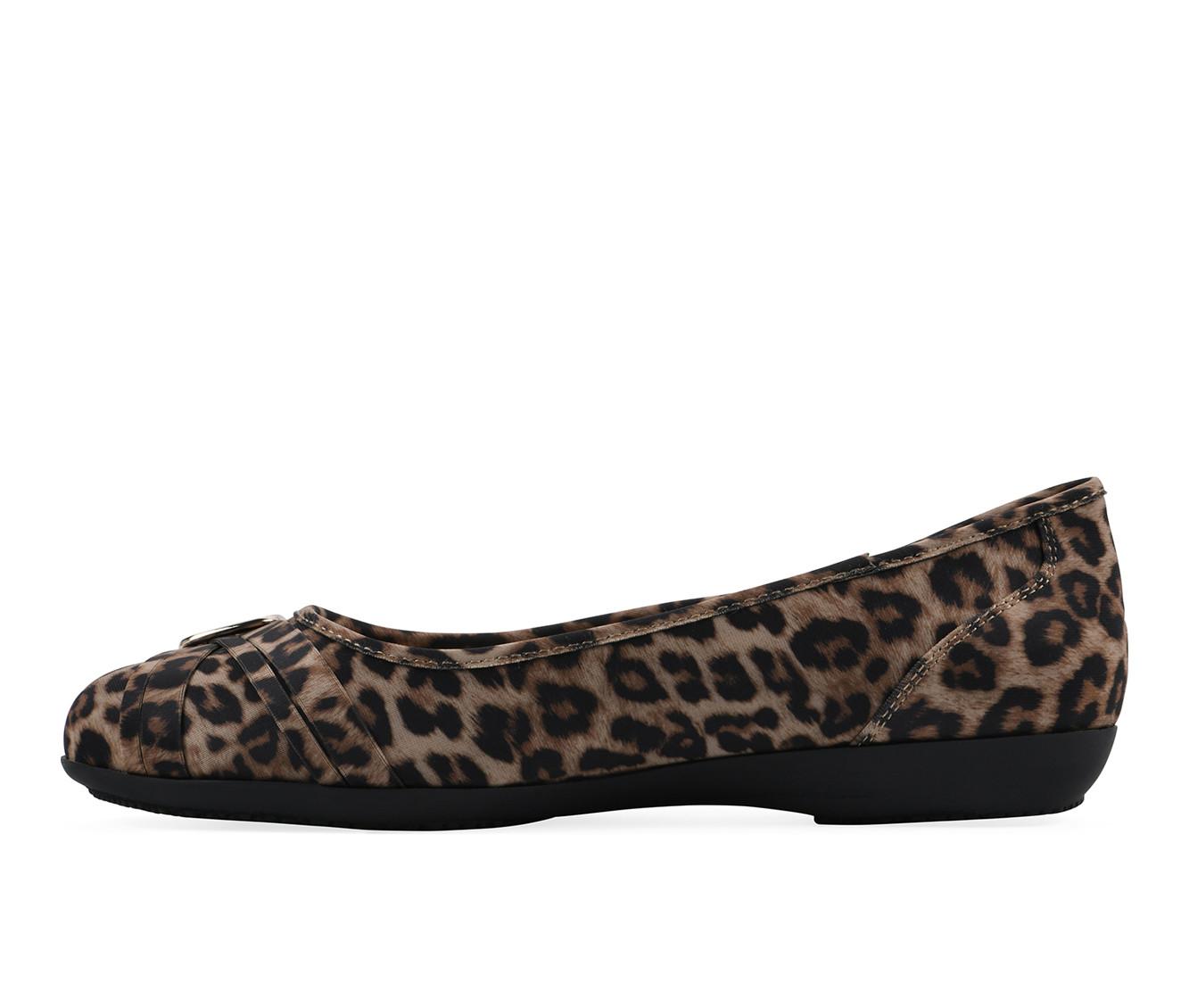 Women's Cliffs by White Mountain Calming Flats