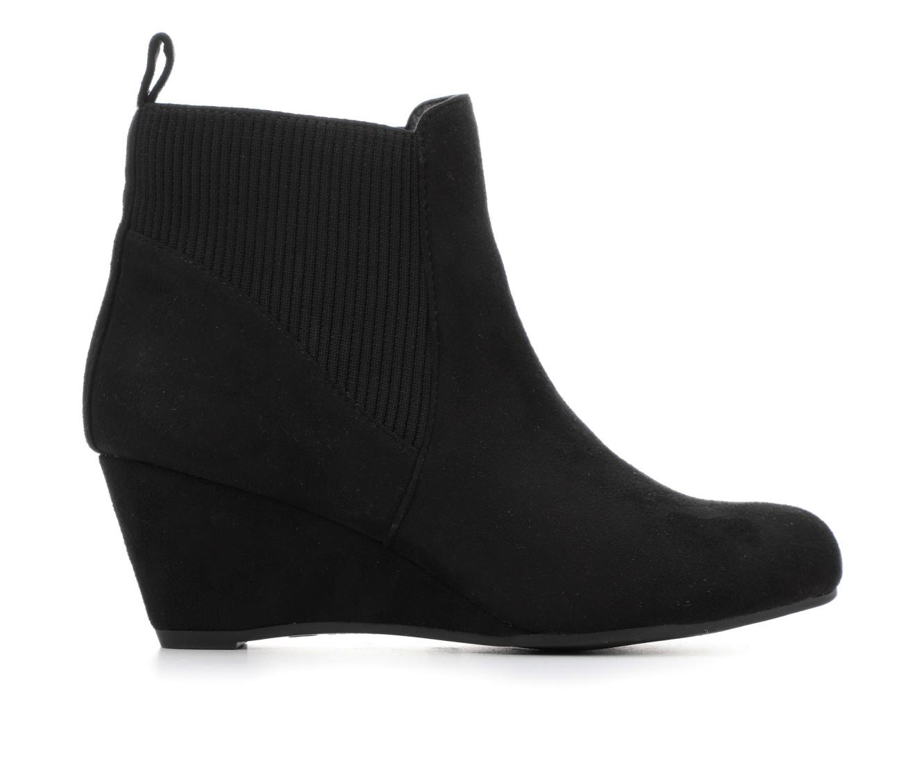 Women's Daisy Fuentes Thatford Booties