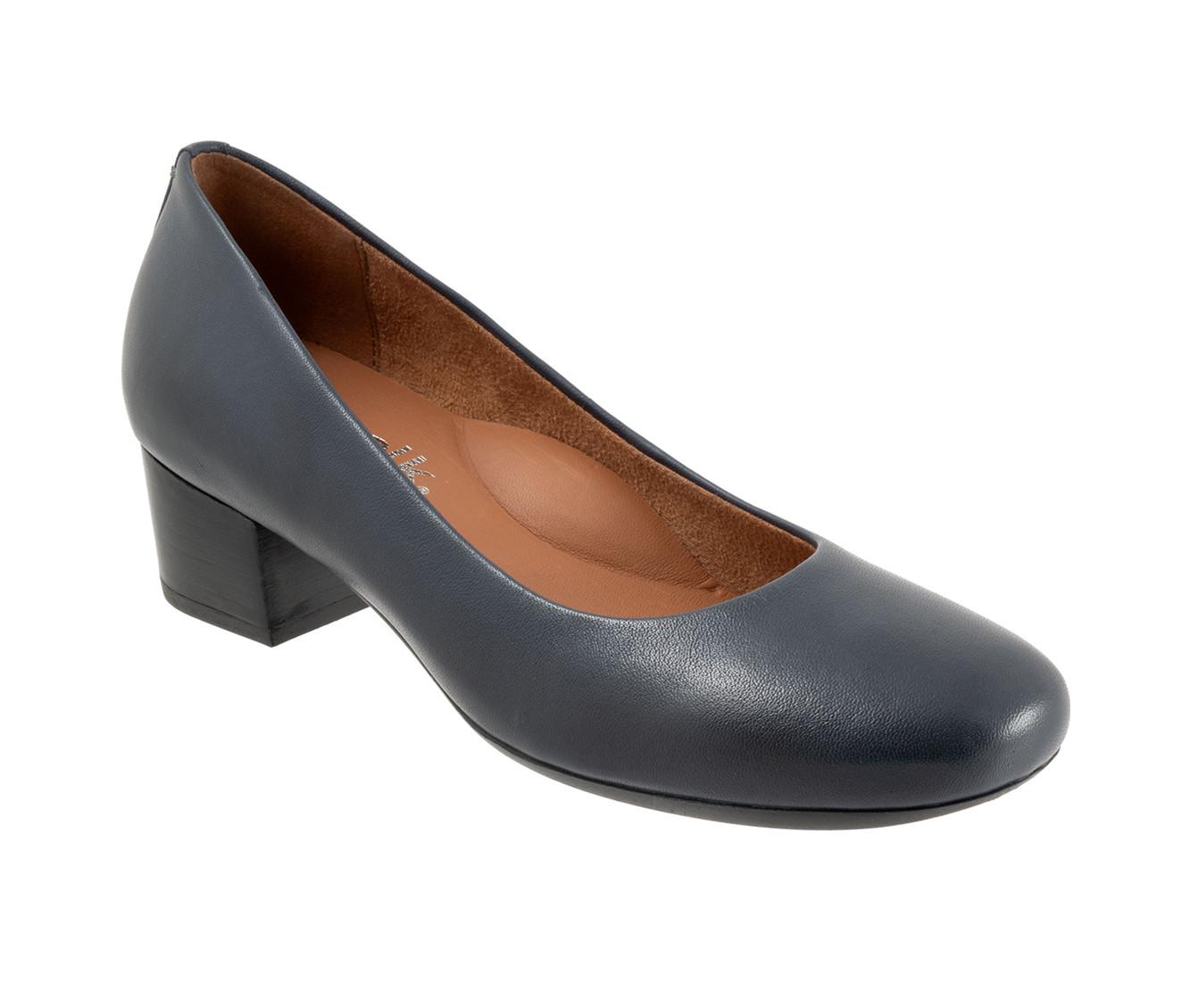 Women's Softwalk Lynn Pumps