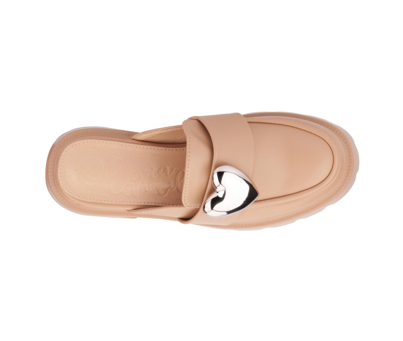 Women's Olivia Miller Heart Lugged Clogs