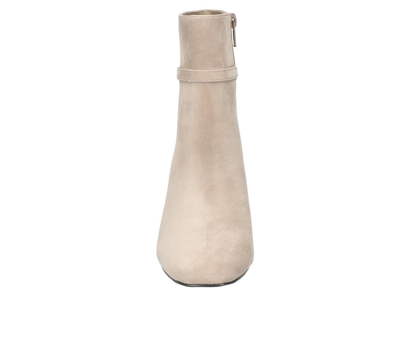 Women's Bella Vita Quincy Booties
