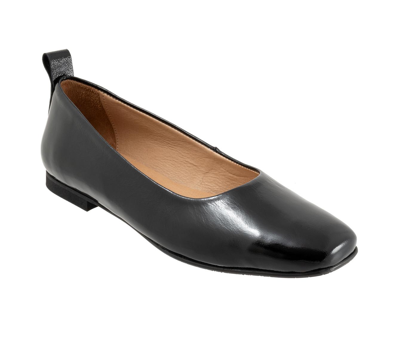 Women's Bueno Elizabeth Flats