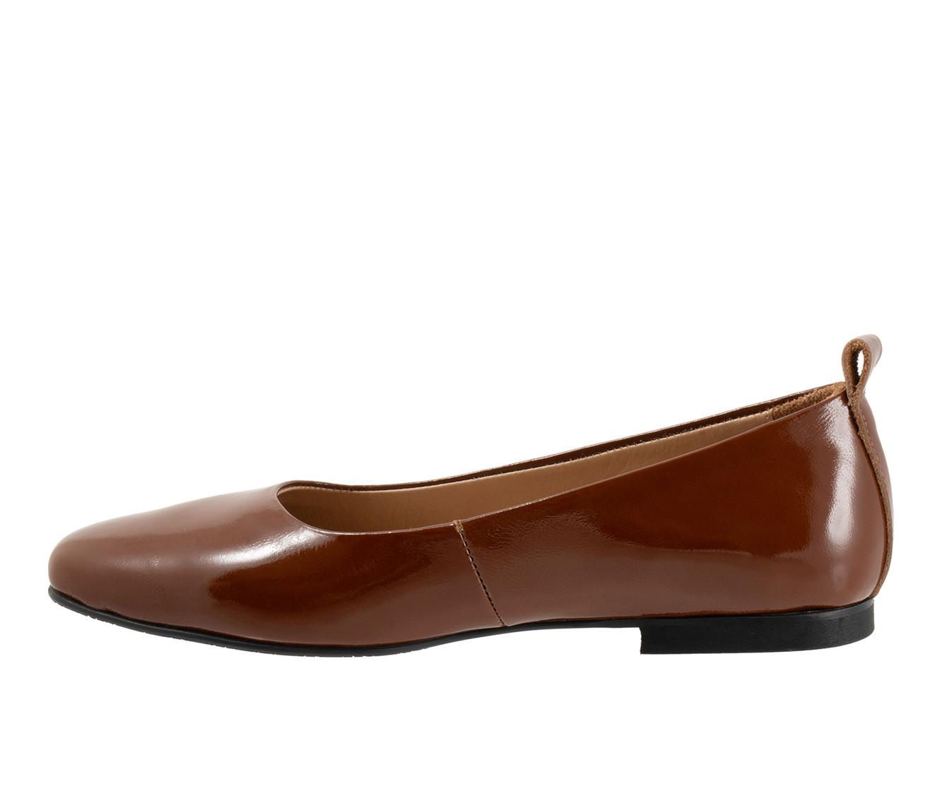 Women's Bueno Elizabeth Flats