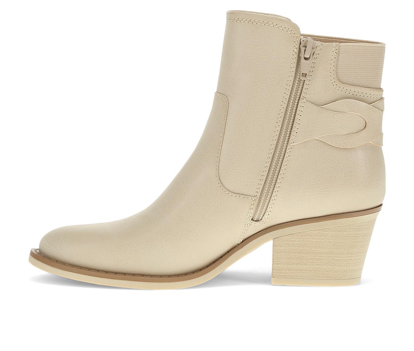 Women's Baretraps Luella Booties