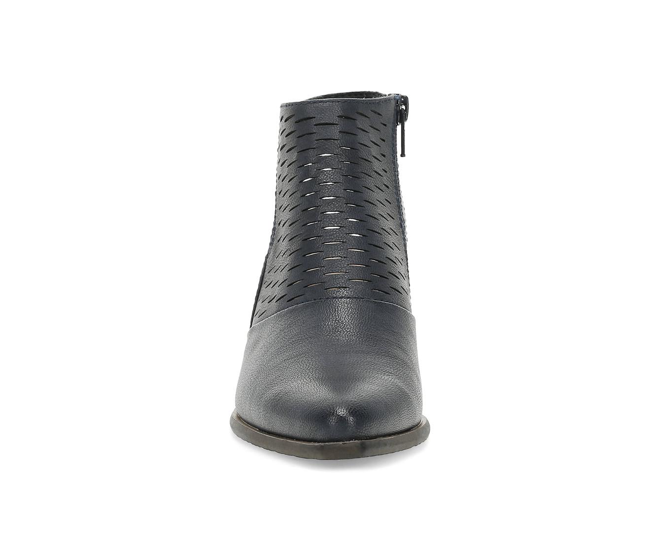 Women's Baretraps Yangley Booties
