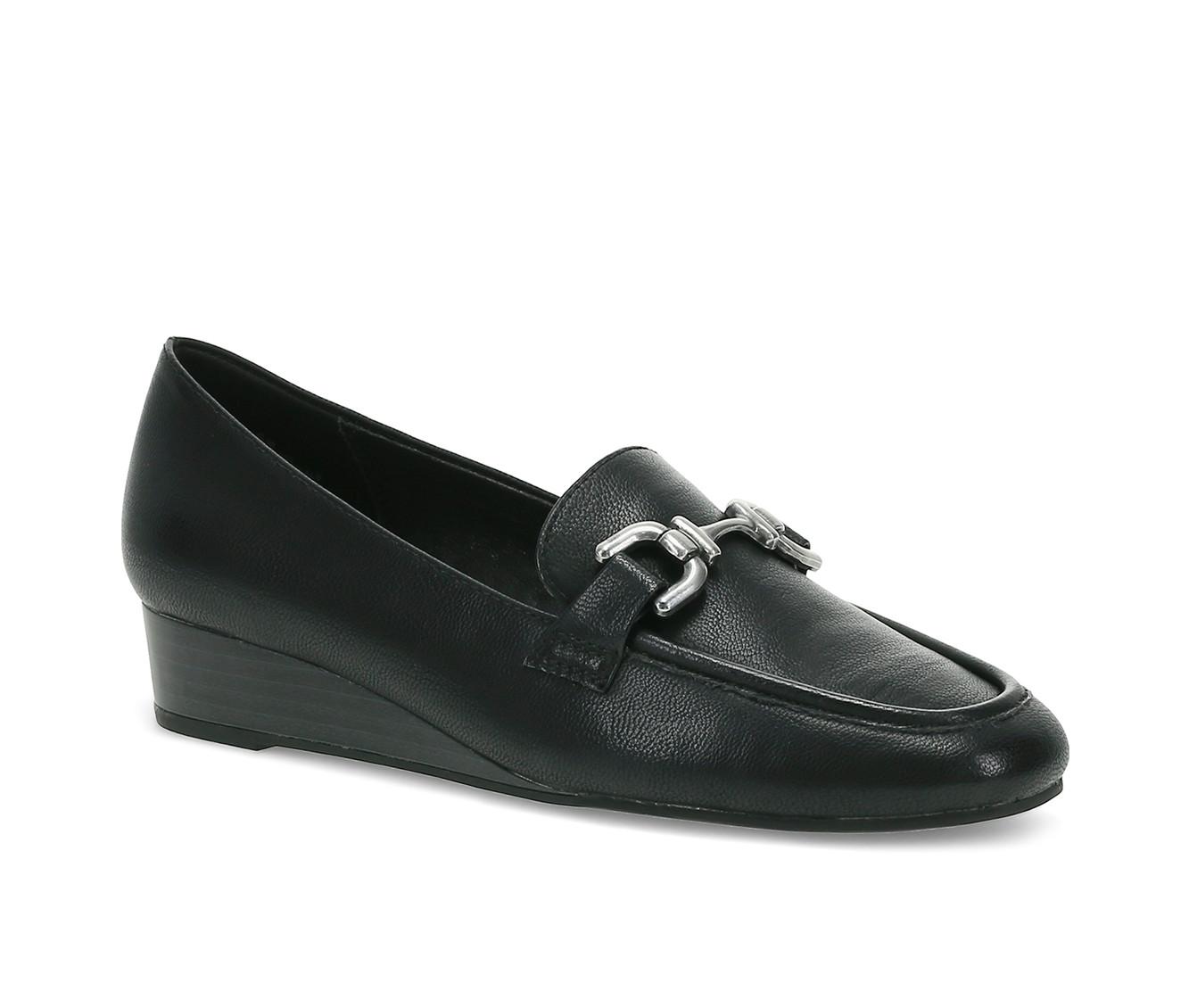 Women's Baretraps Caddie Wedge Loafers