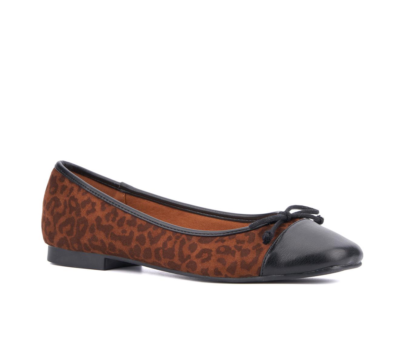 Women's New York and Company Patricia Flats