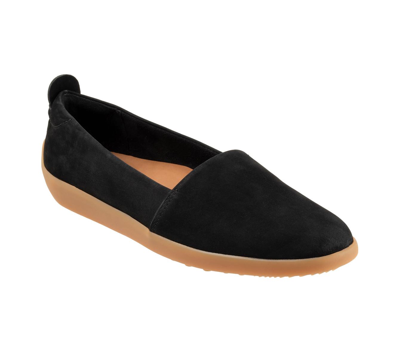 Women's Softwalk Deva Flats