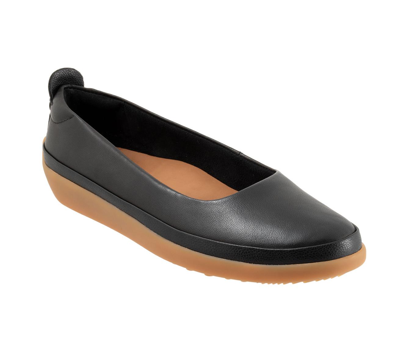 Women's Softwalk Disa Flats