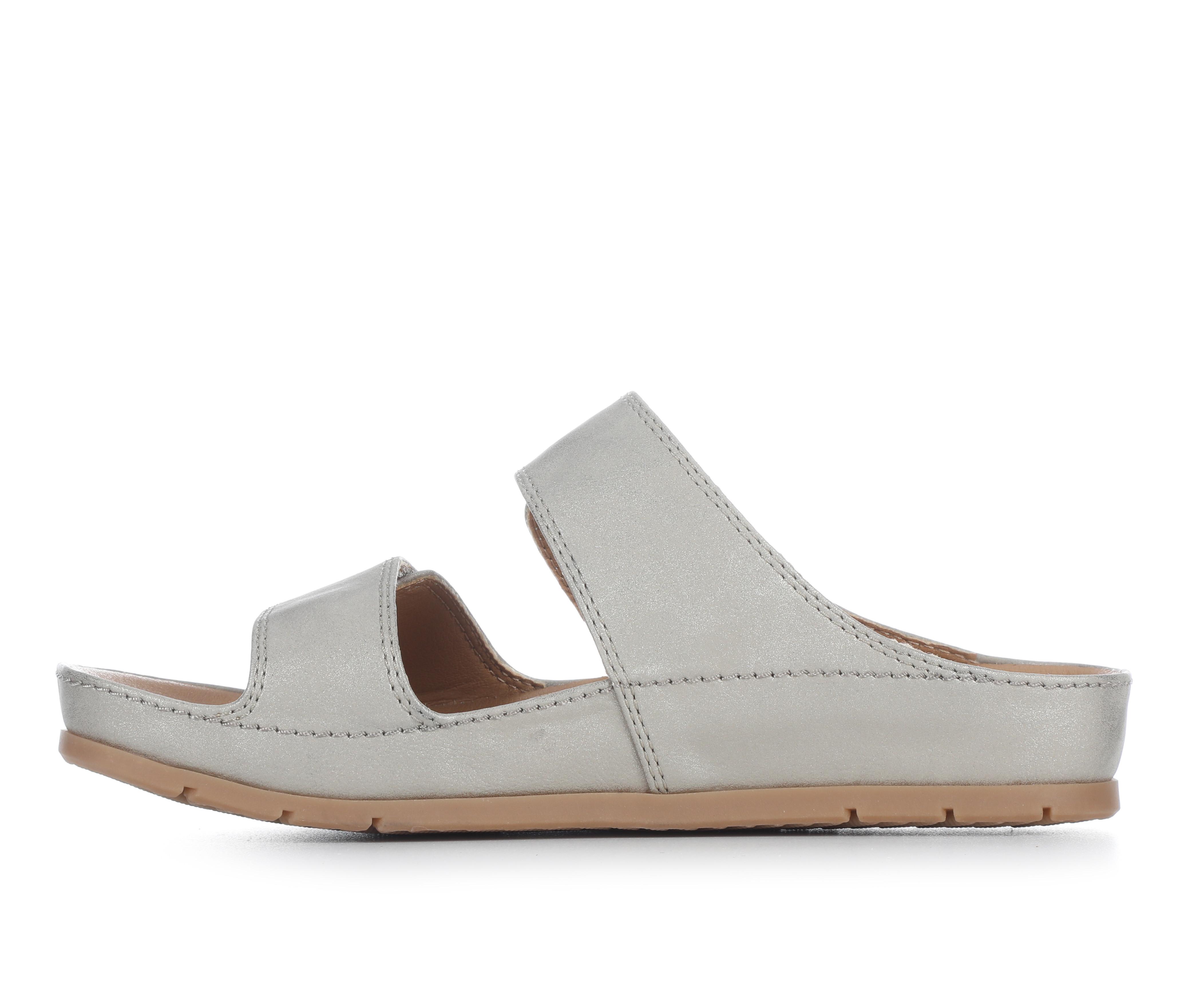 Women's Baretraps Wisteria Sandals