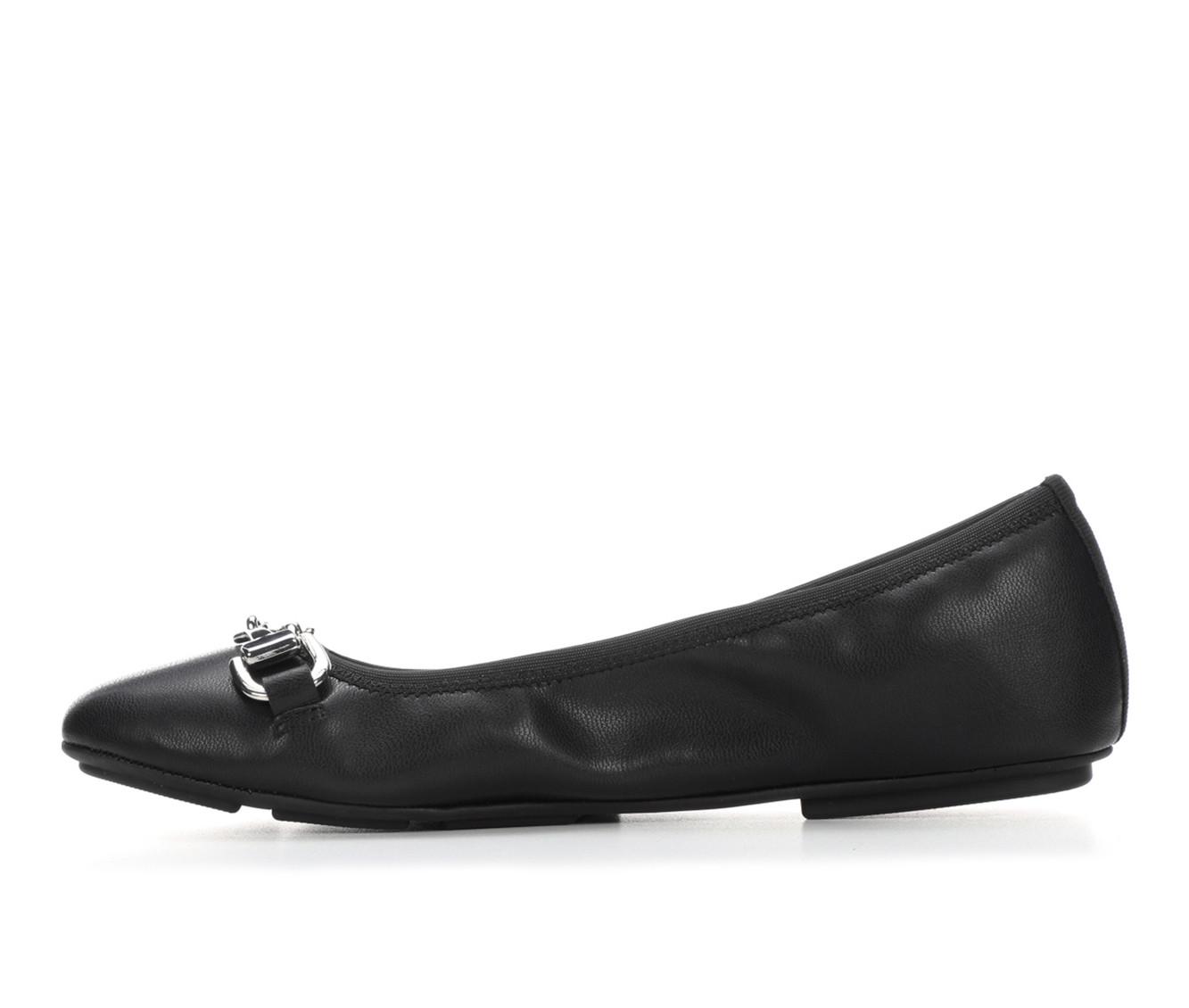 Women's Me Too Chelsey Flats