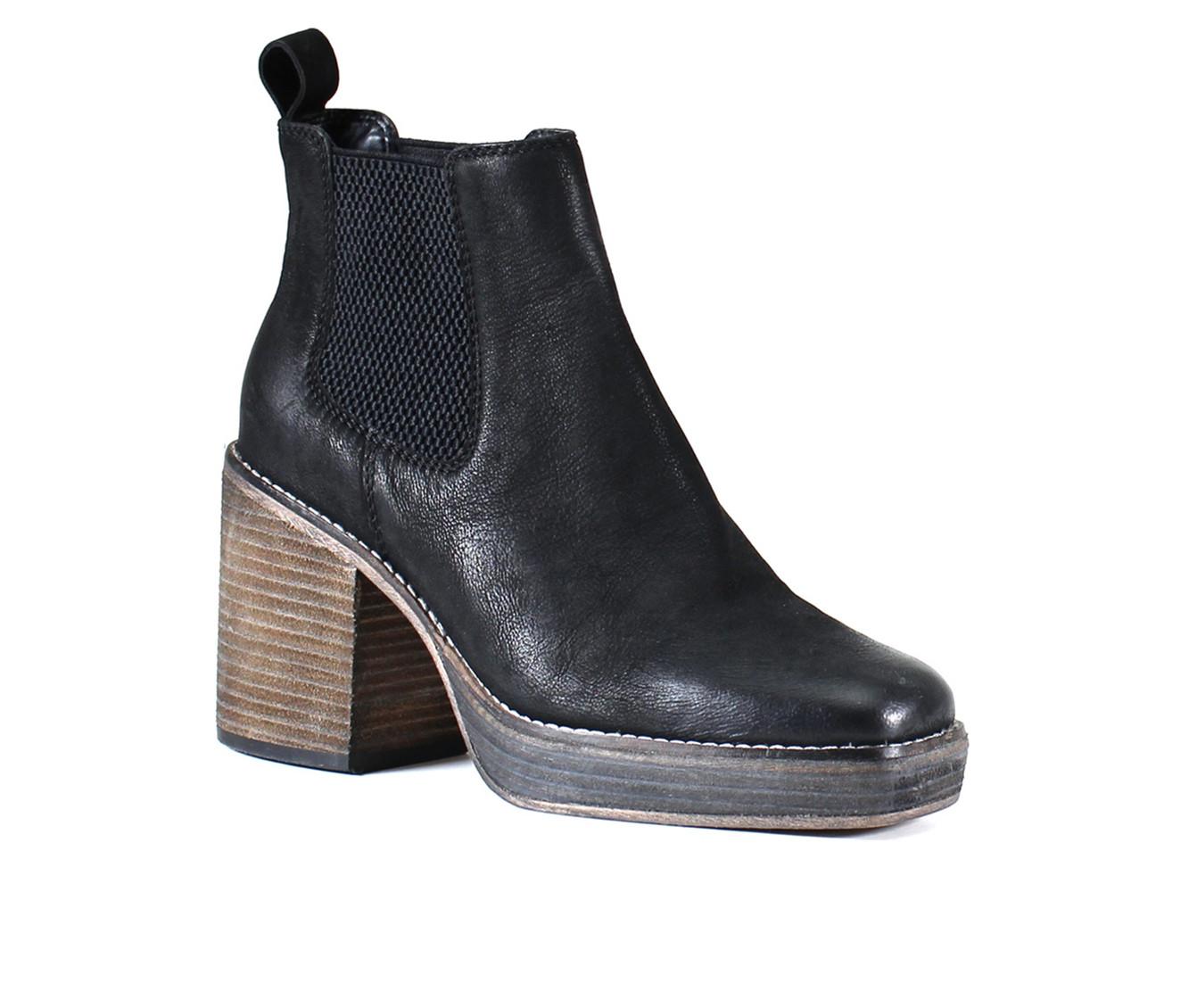 Women's DIBA TRUE Ser Eeta Booties