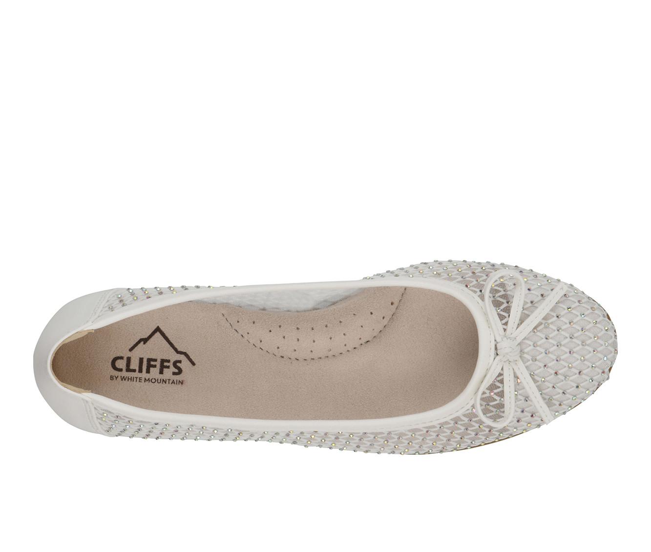 Women's Cliffs by White Mountain Carlicia Flats