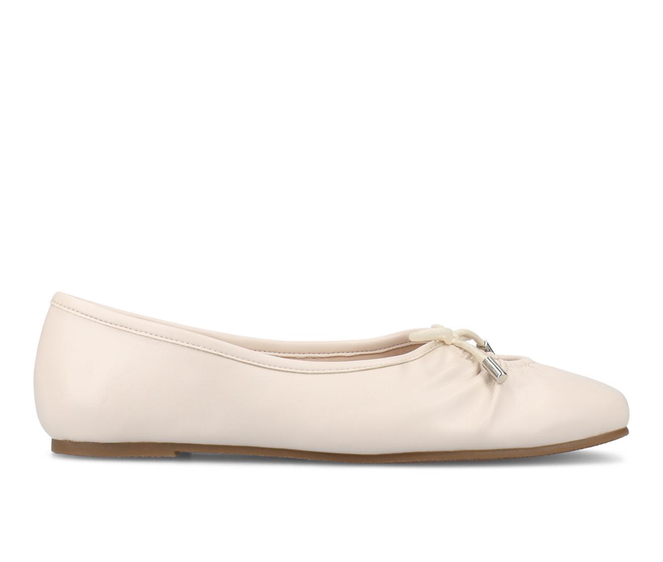 Women's Journee Collection Callee Flats