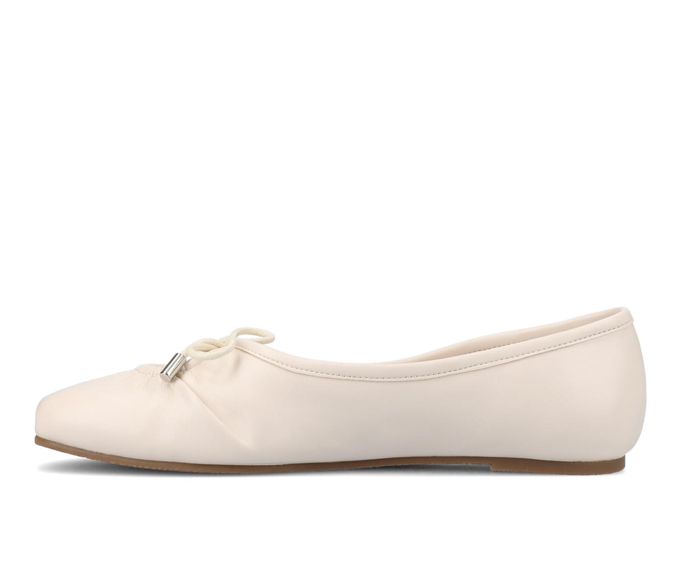 Women's Journee Collection Callee Flats