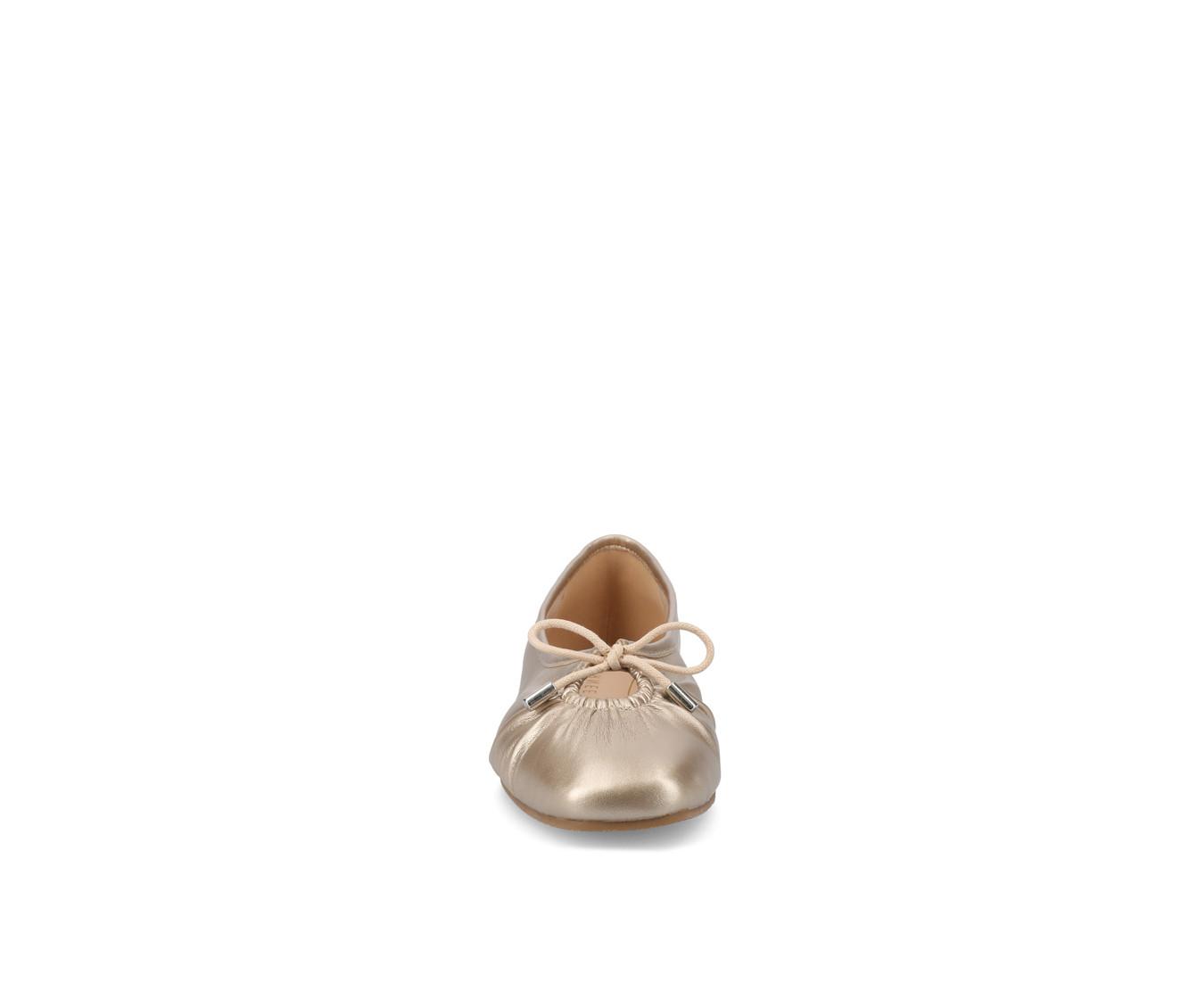 Women's Journee Collection Callee Flats