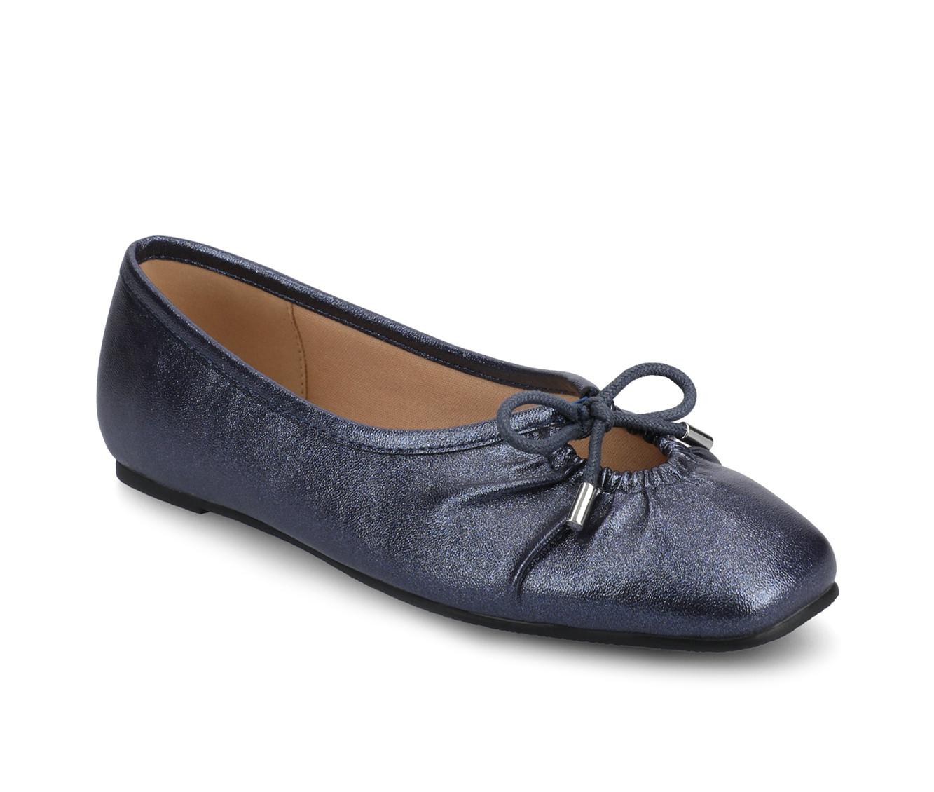 Women's Journee Collection Callee Flats