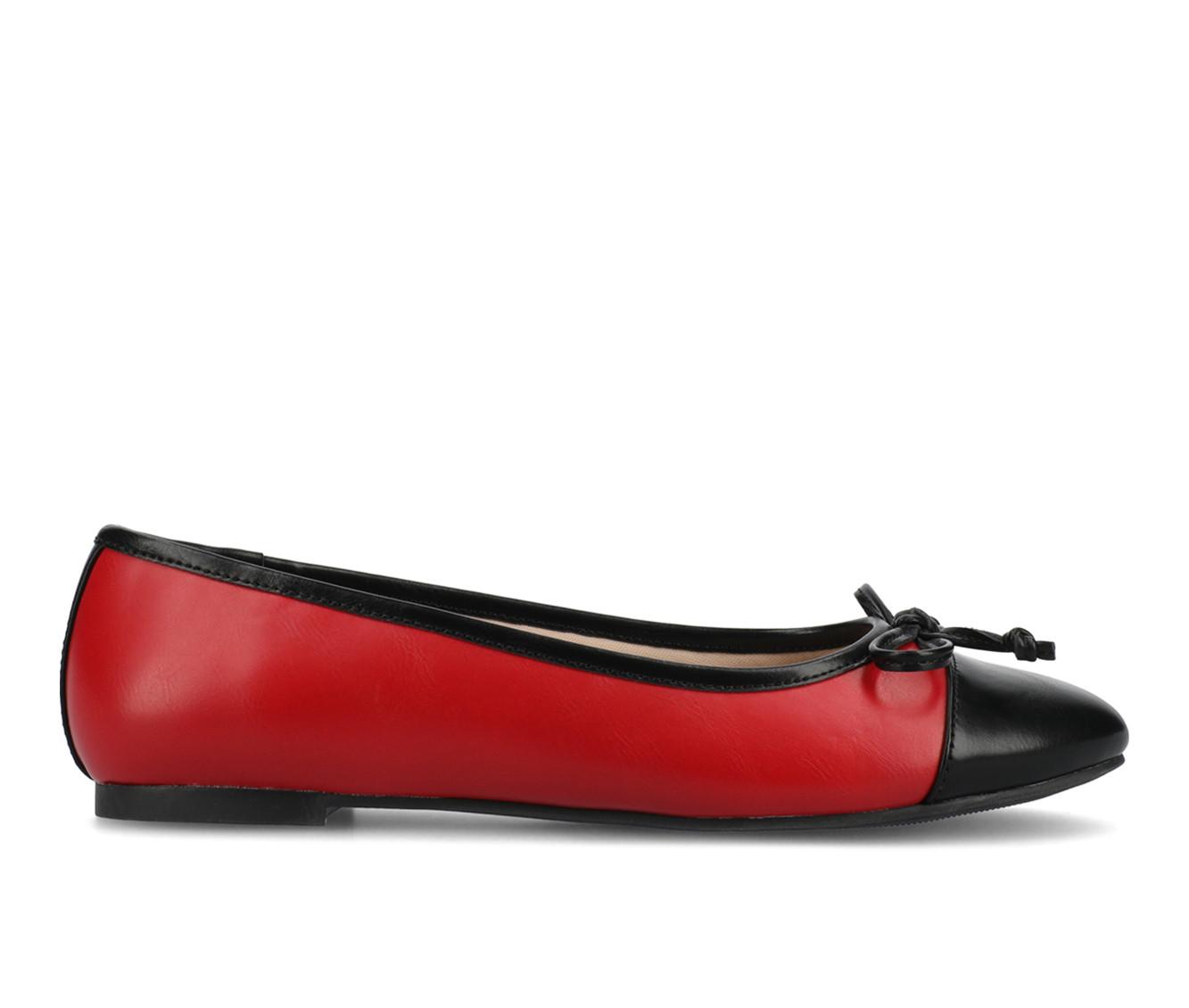 Women's Journee Collection Kaiah Flats