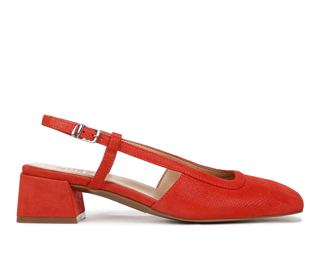 Women's Naturalizer Helena Pumps