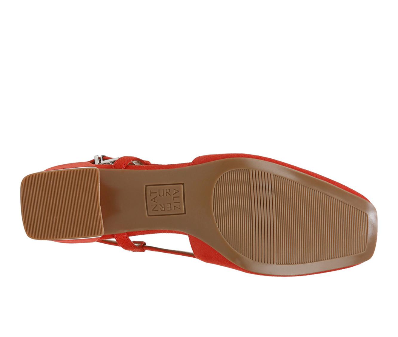 Women's Naturalizer Helena Pumps