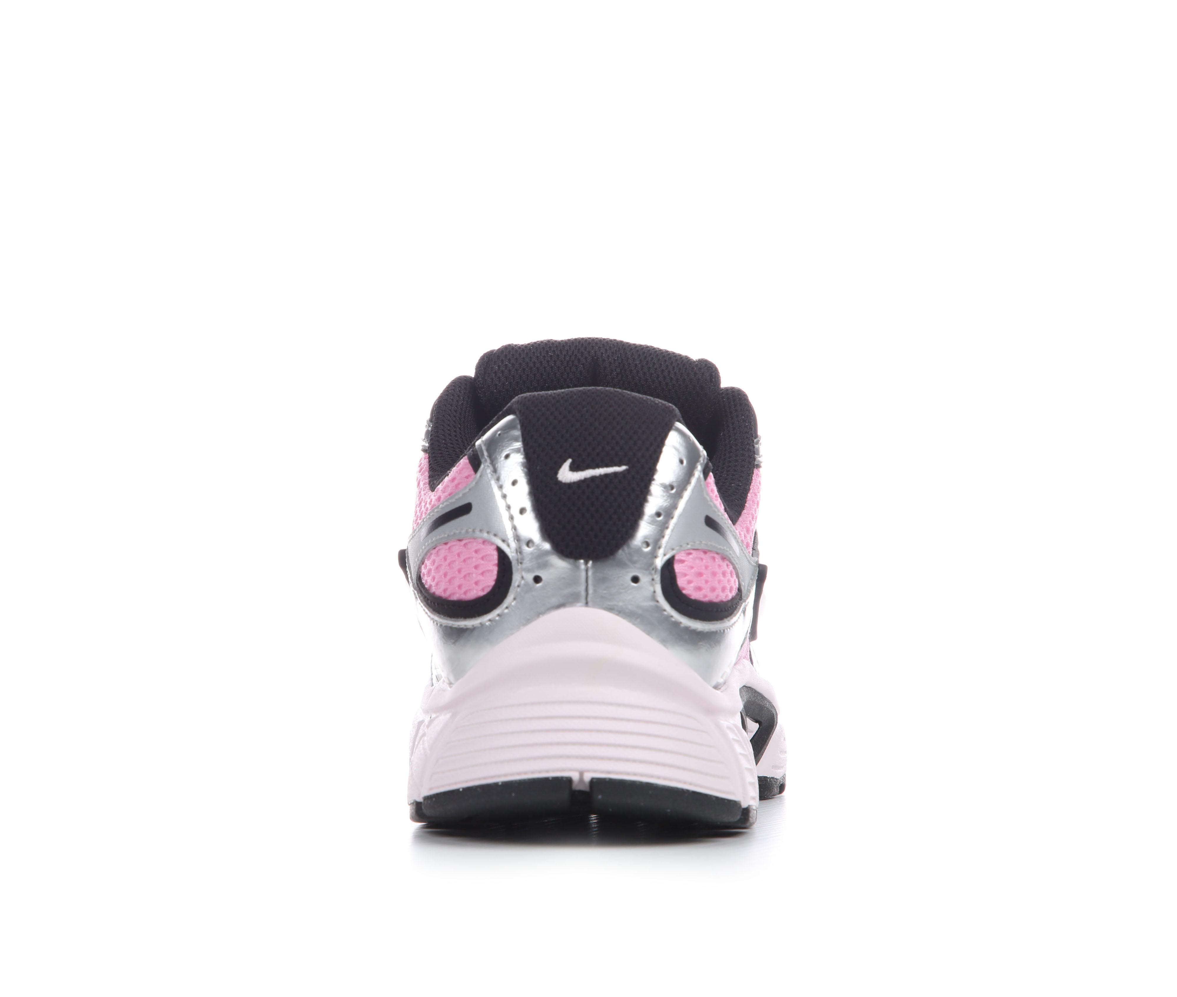 Women's Nike V5 RNR Sneakers