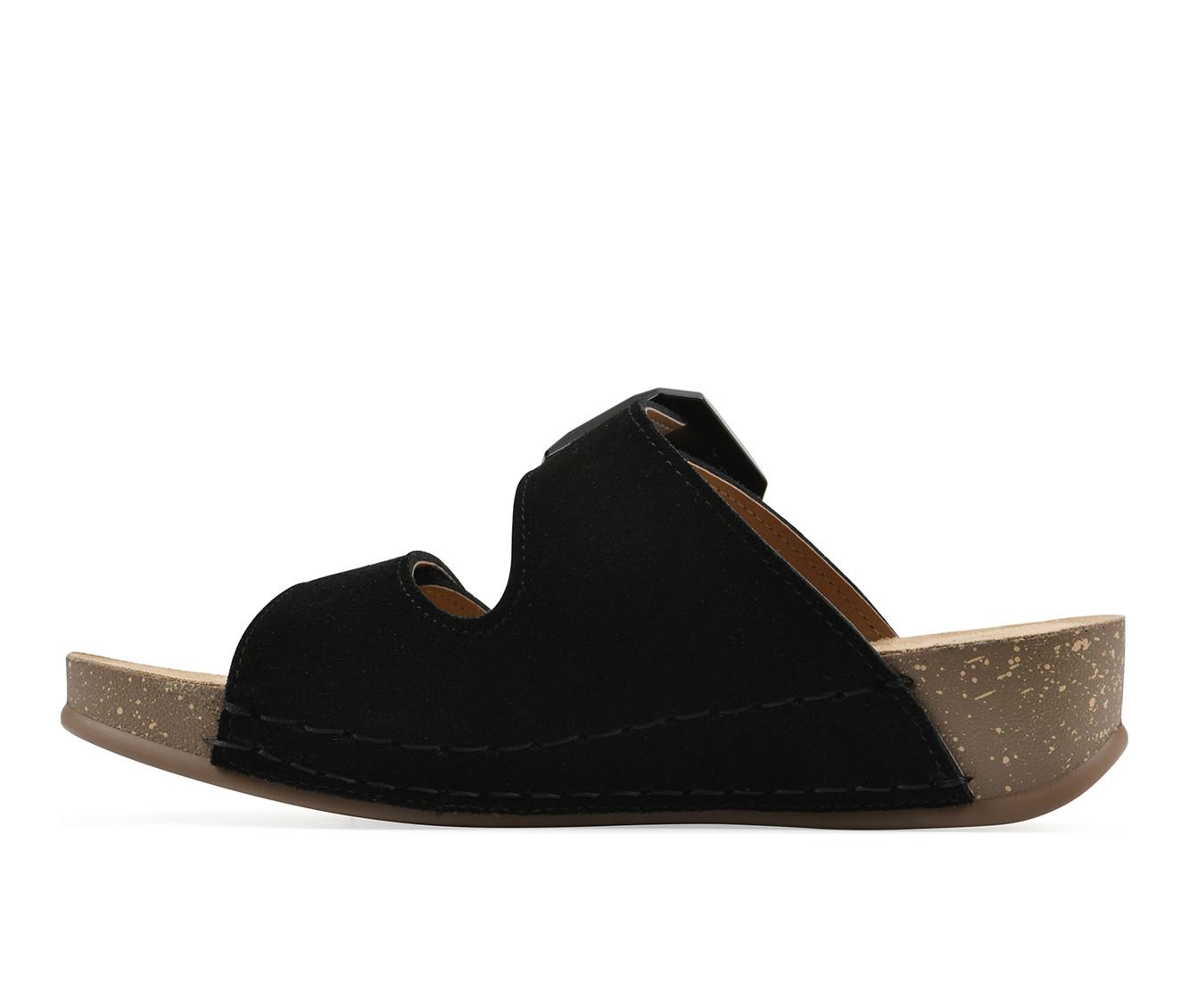 Women's White Mountain Fearful Footbed Sandals