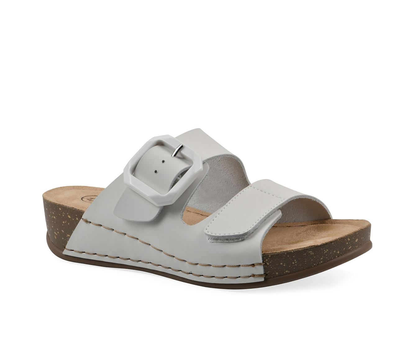 Women's White Mountain Fearful Footbed Sandals
