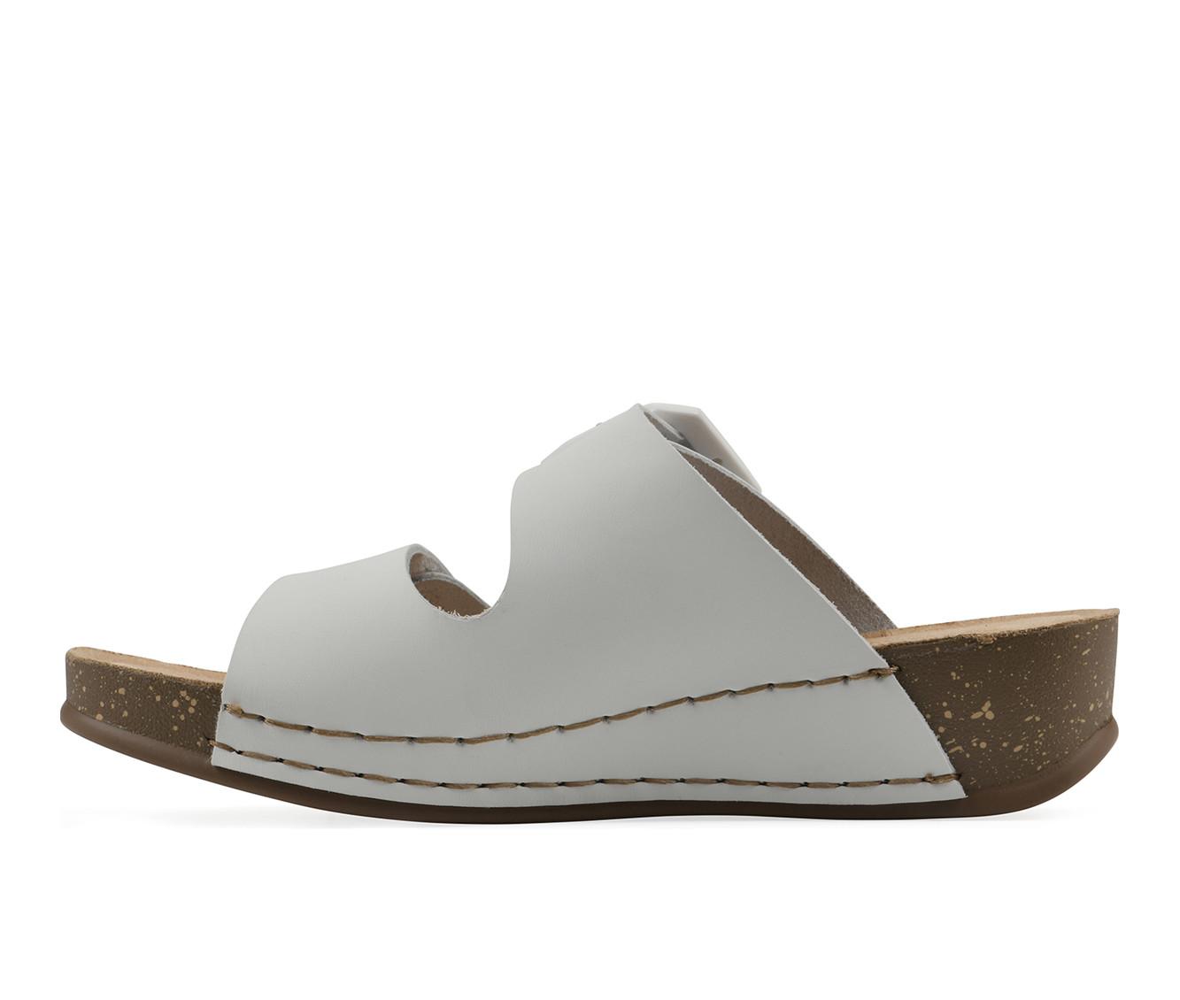 Women's White Mountain Fearful Footbed Sandals