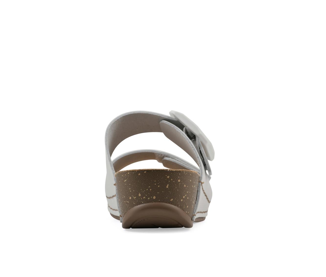 Women's White Mountain Fearful Footbed Sandals