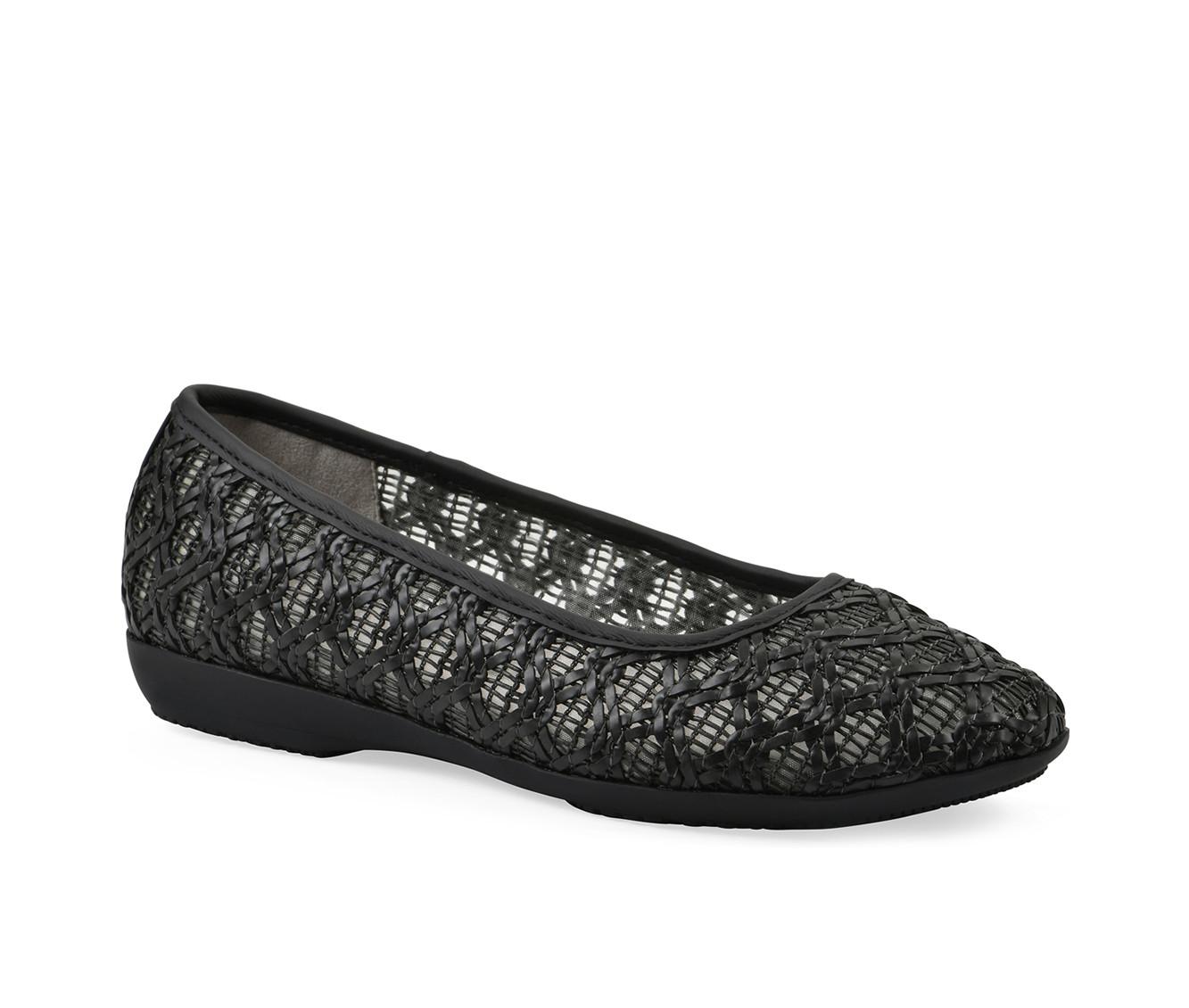 Women's Cliffs by White Mountain Cariann Flats