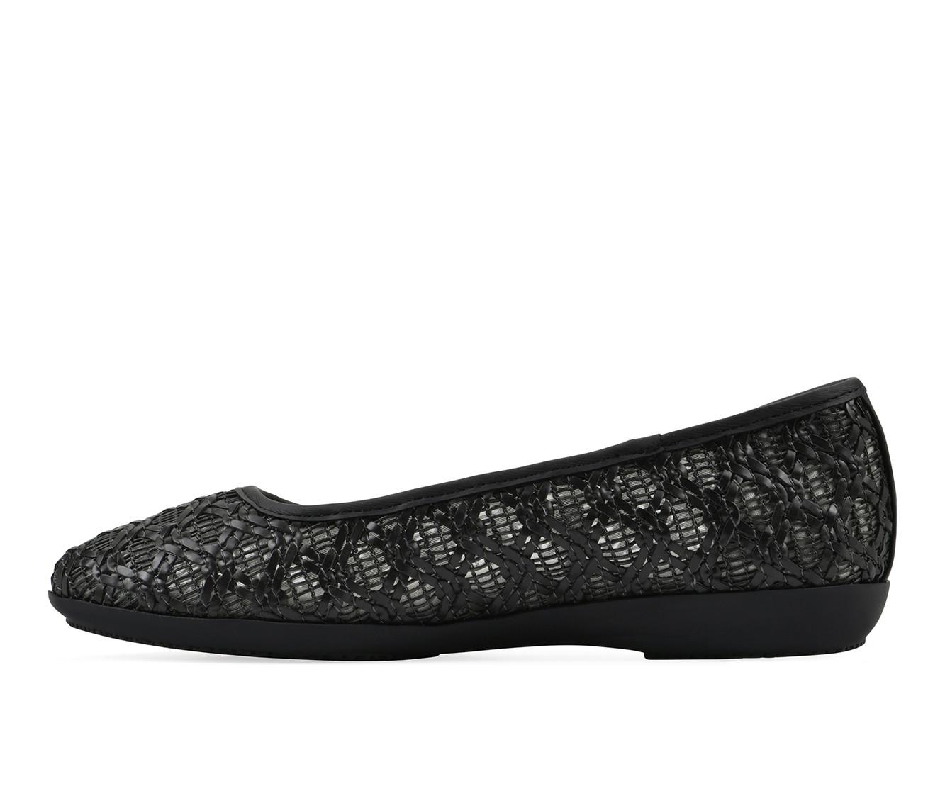 Women's Cliffs by White Mountain Cariann Flats