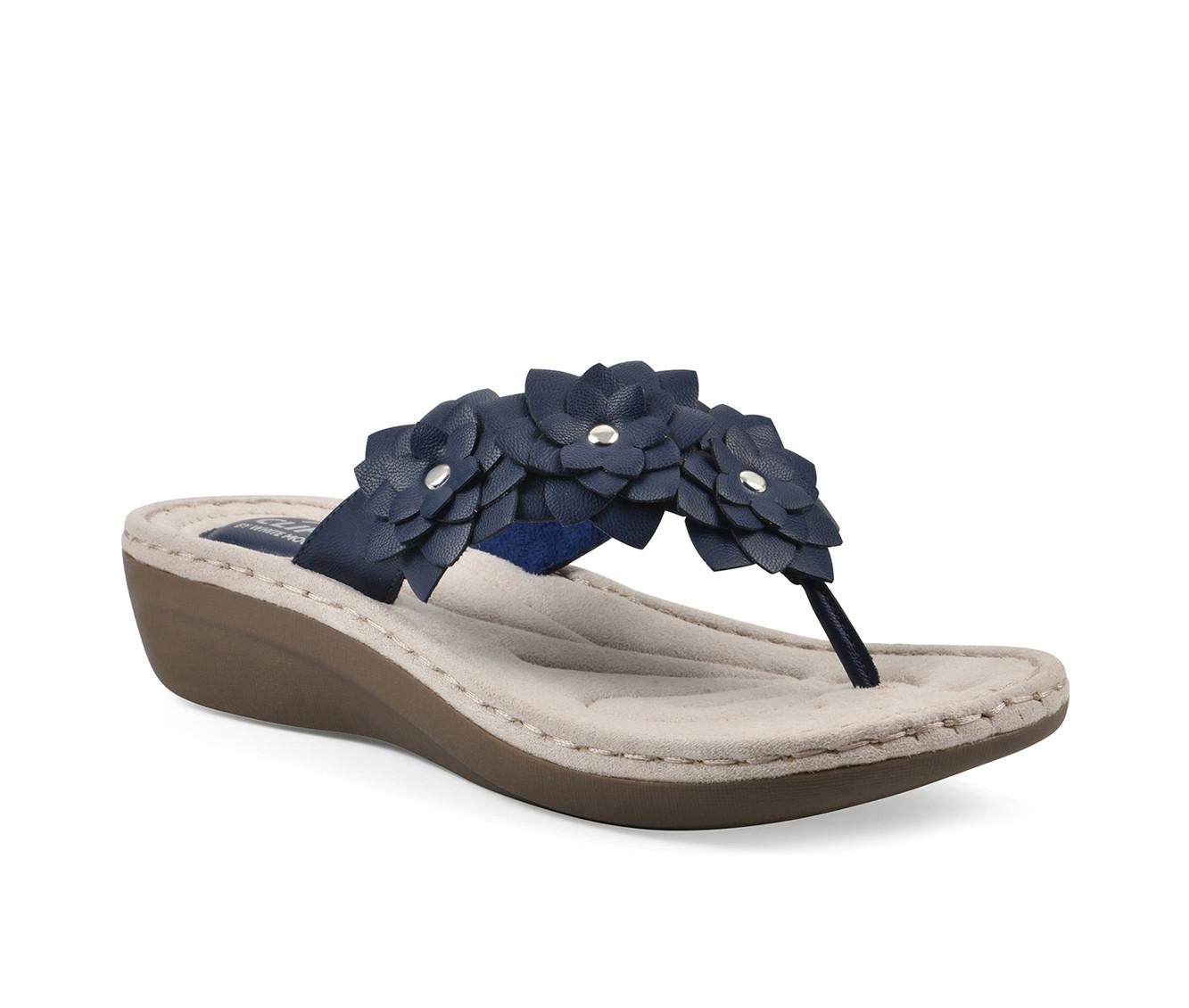 Women's Cliffs by White Mountain Content Wedges
