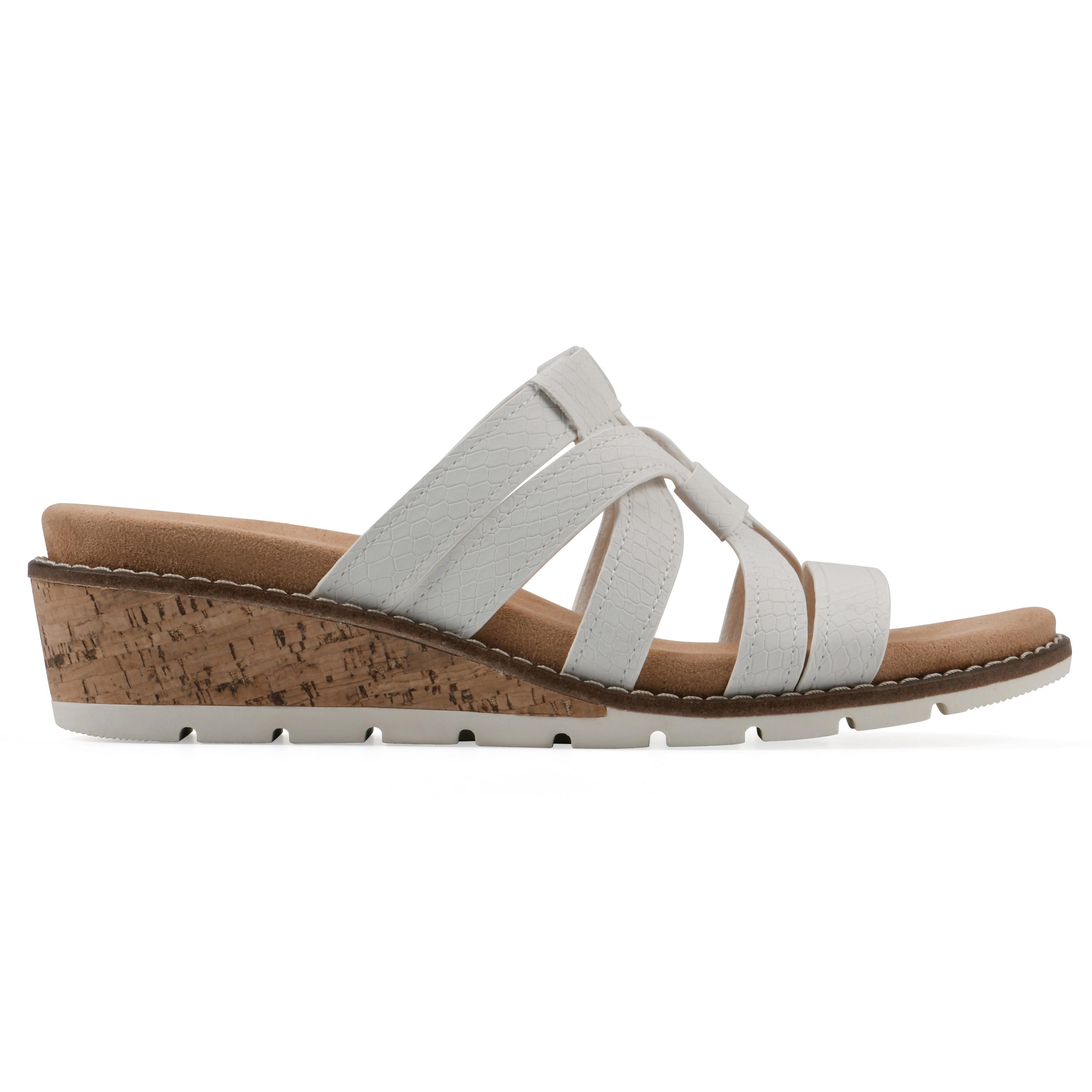 Cliffs by White Mountain Tinisha Wedges