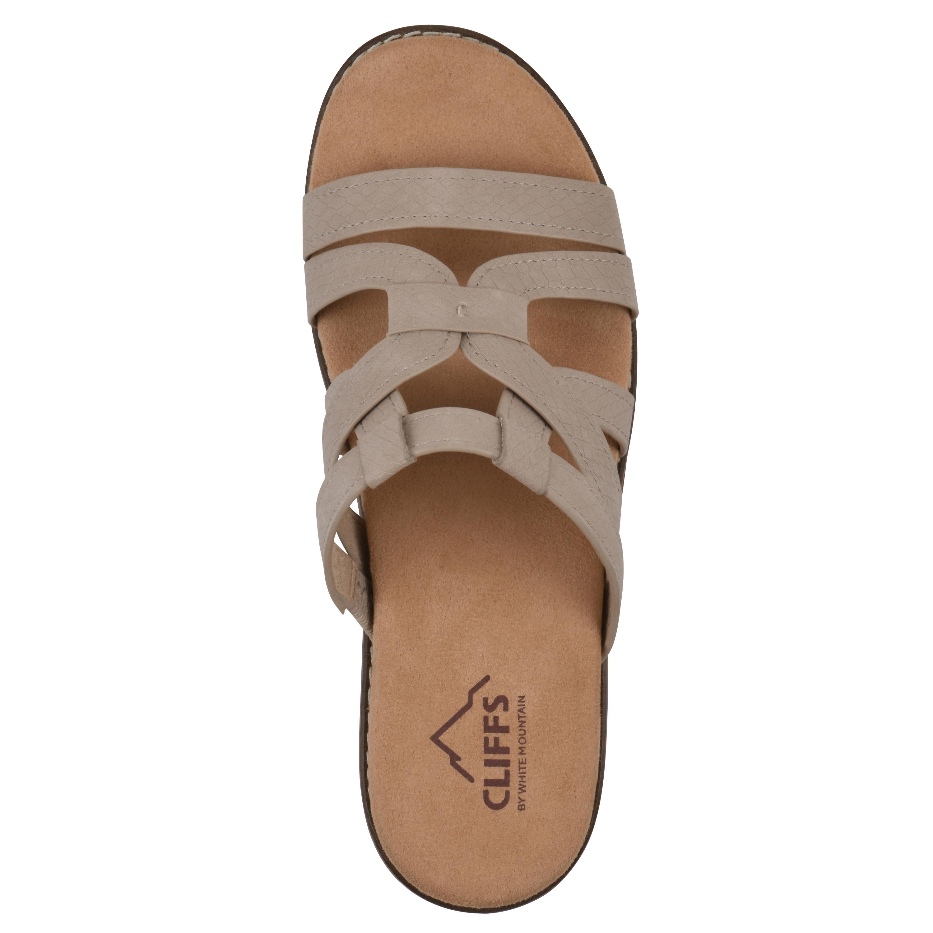 Cliffs by White Mountain Tinisha Wedges