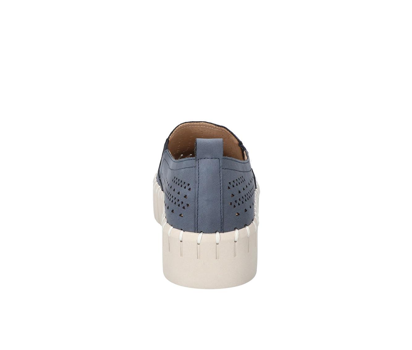 Women's Easy Street Peppy Sneakers