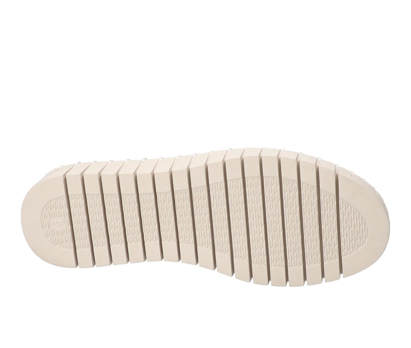 Women's Easy Street Peppy Sneakers