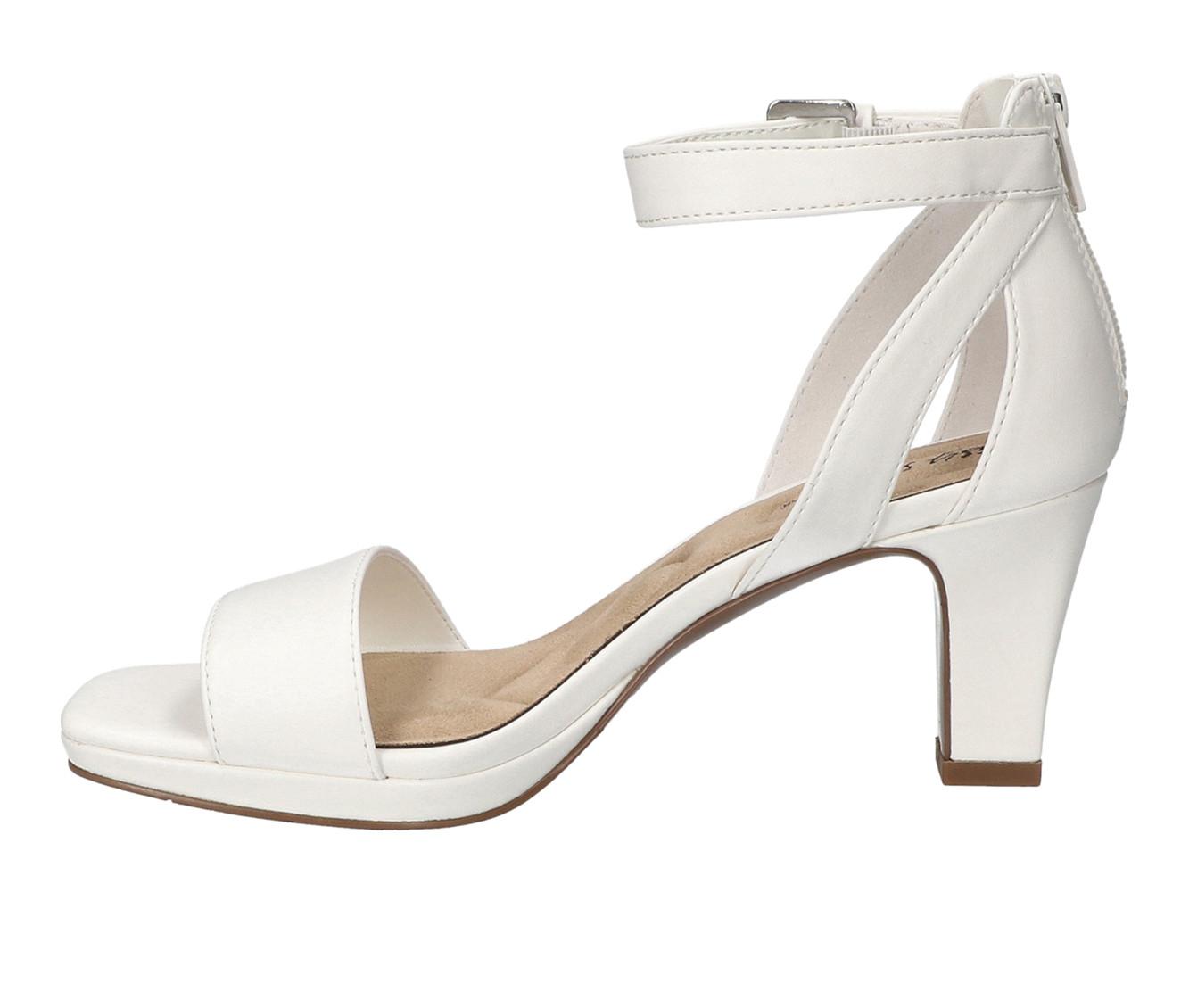 Women's Easy Street Ro Pumps