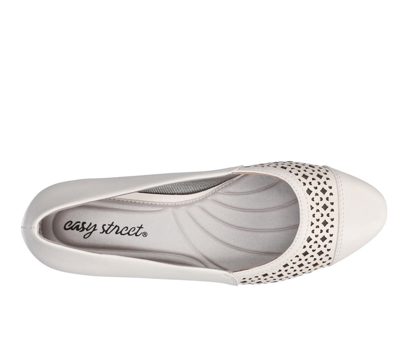 Women's Easy Street Neva Pumps