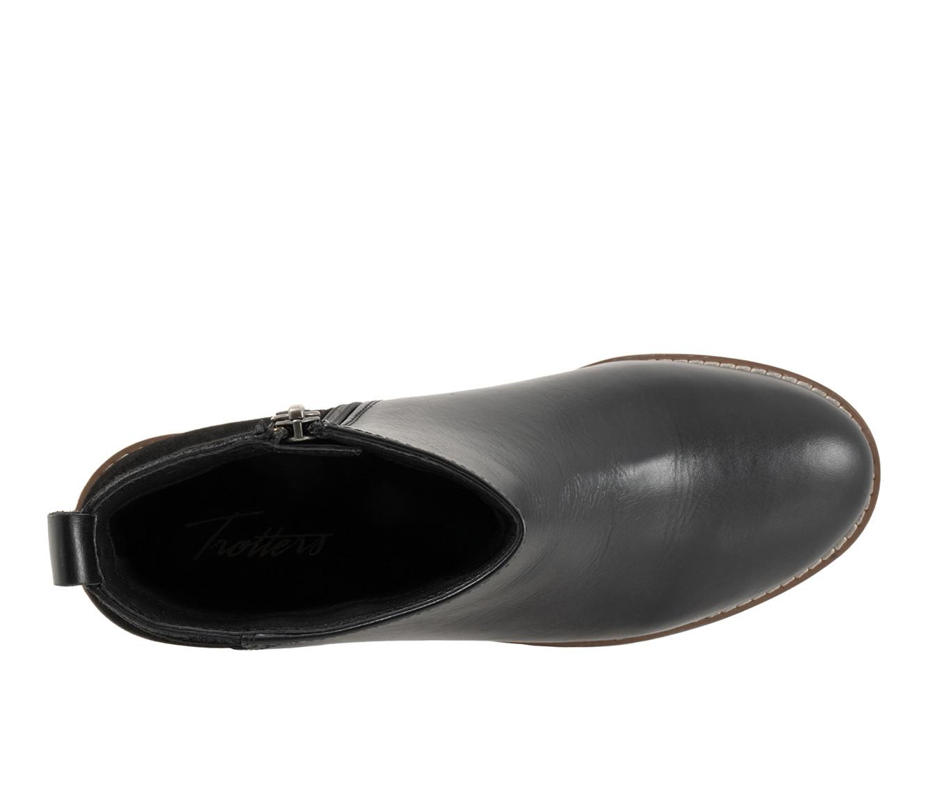 Women's Trotters Wynona Booties