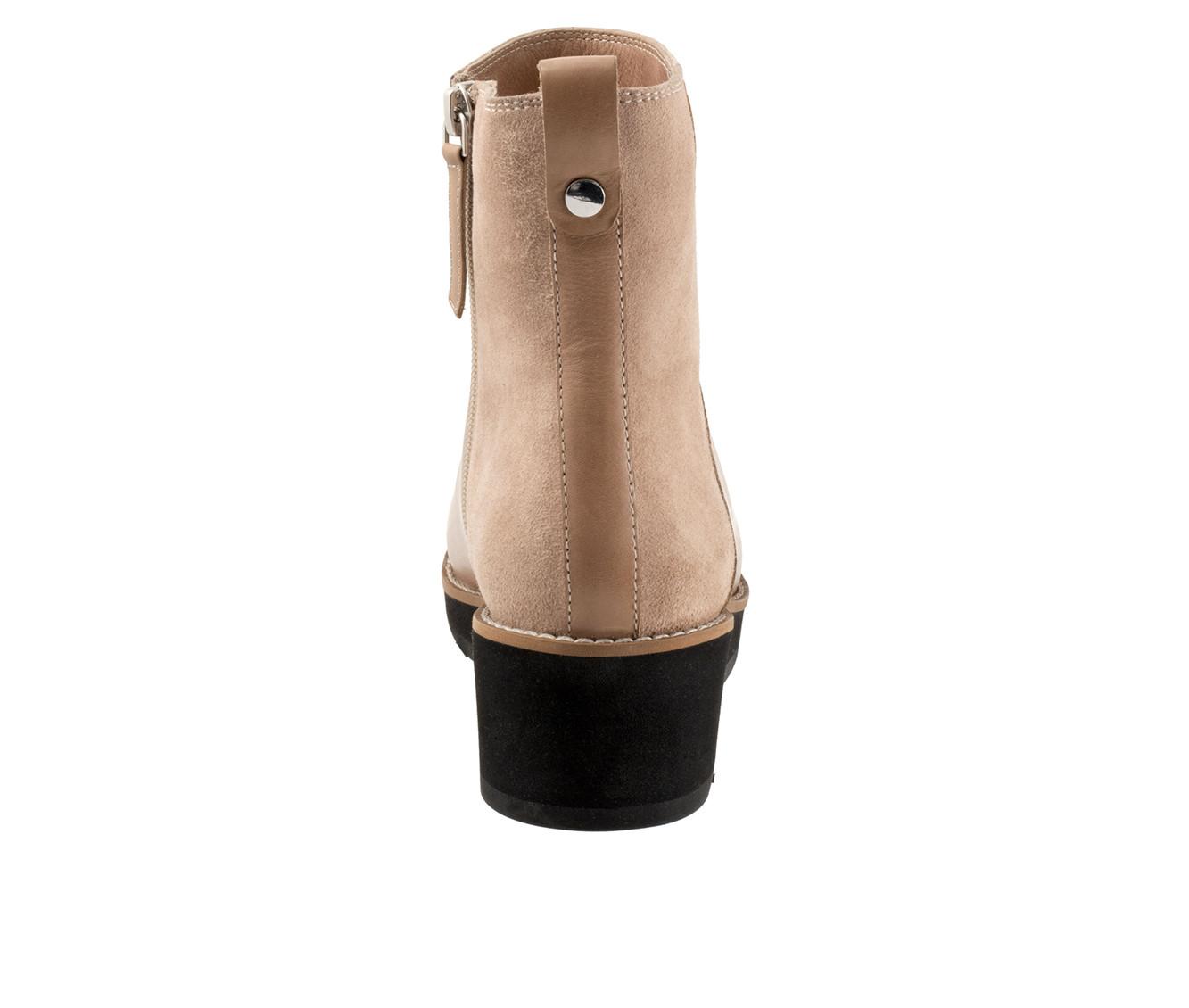 Women's Trotters Wynona Booties