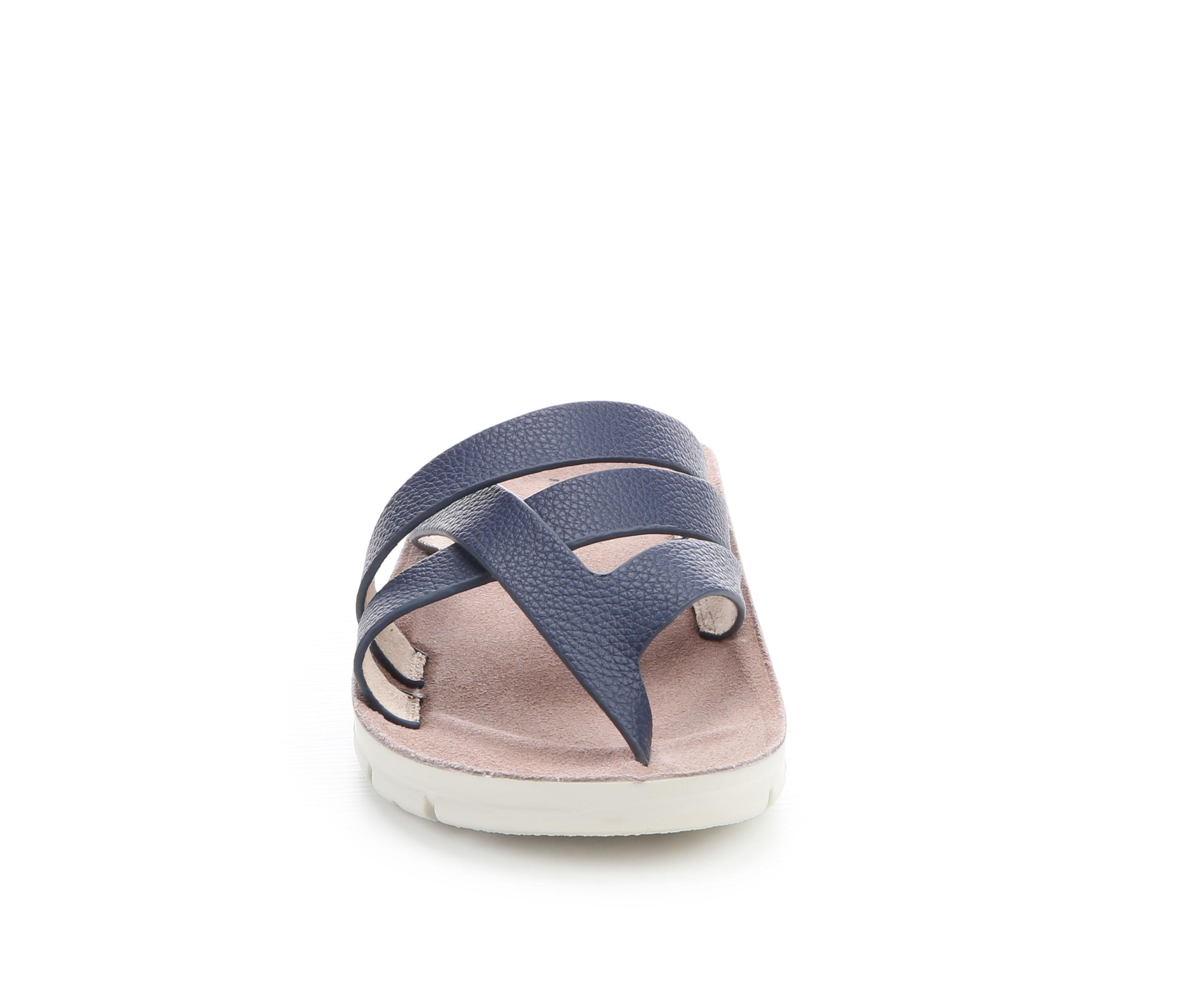 Women's Cliffs by White Mountain Bertina Flip-Flops - thumbnail 4