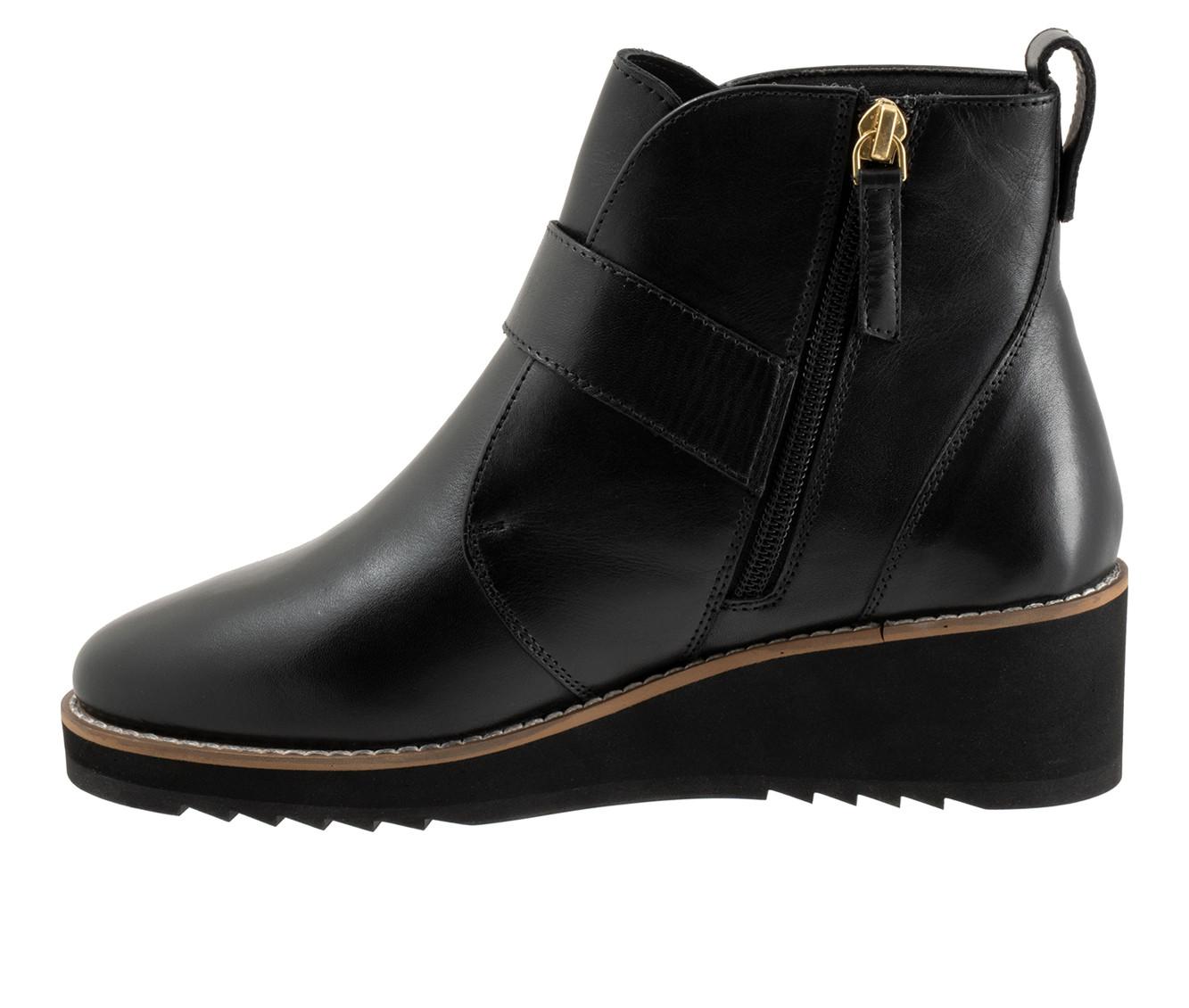 Women's Trotters Wendi Booties