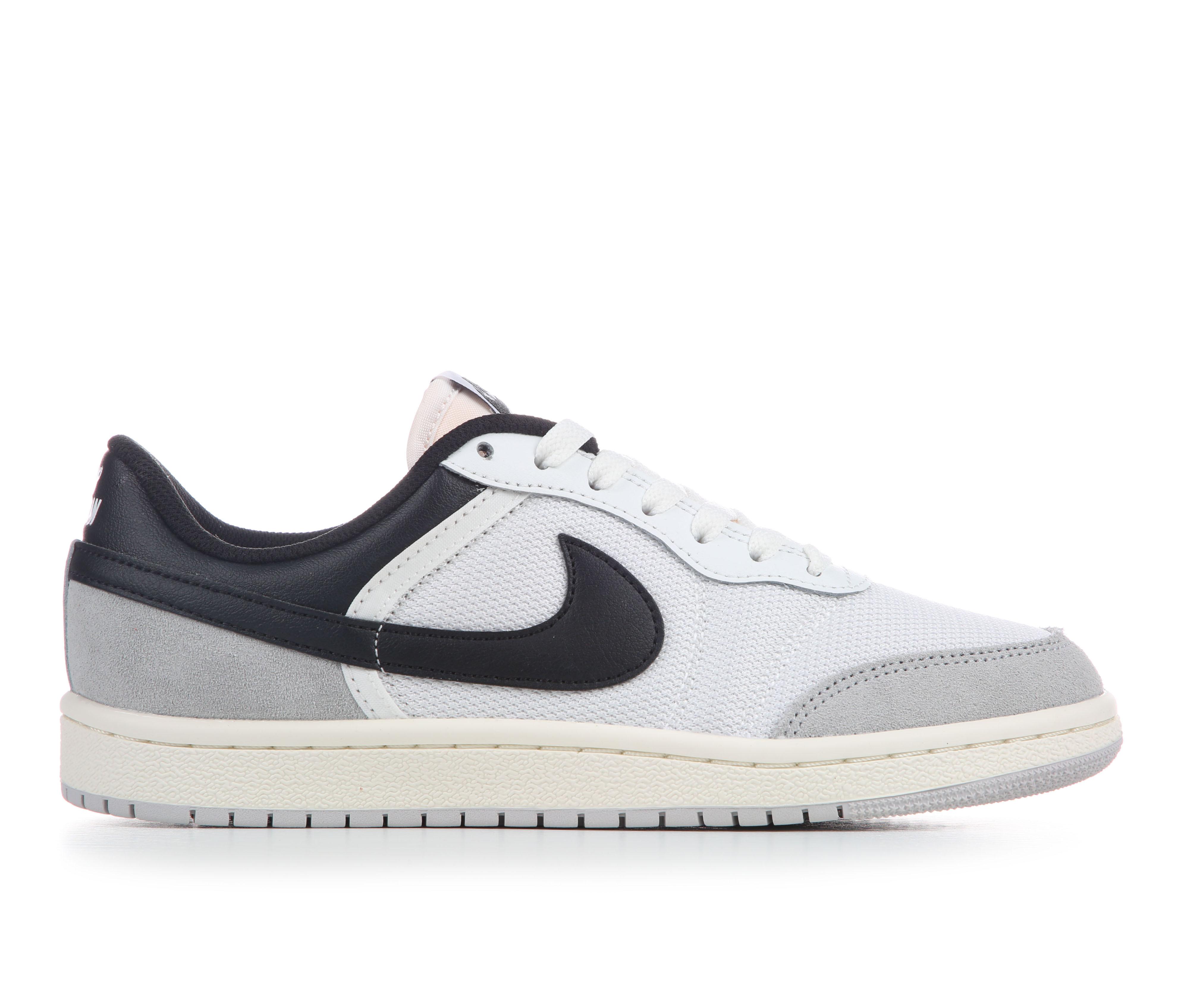 Women's Jordan Skyline Low Mesh Sneakers