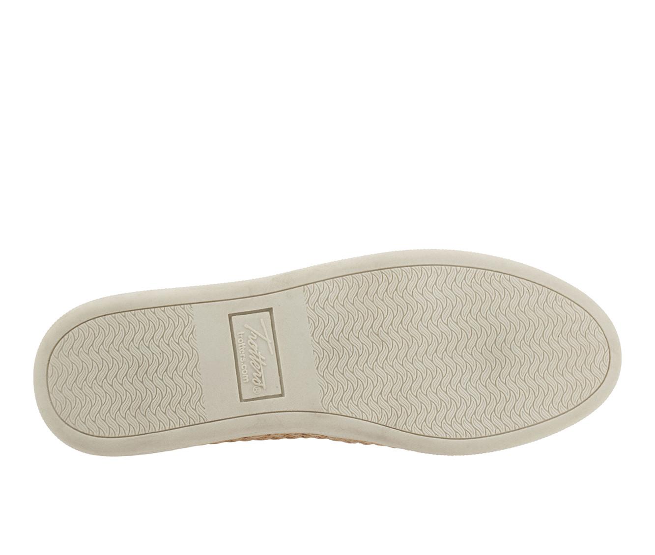 Women's Trotters Accent Perf Flats